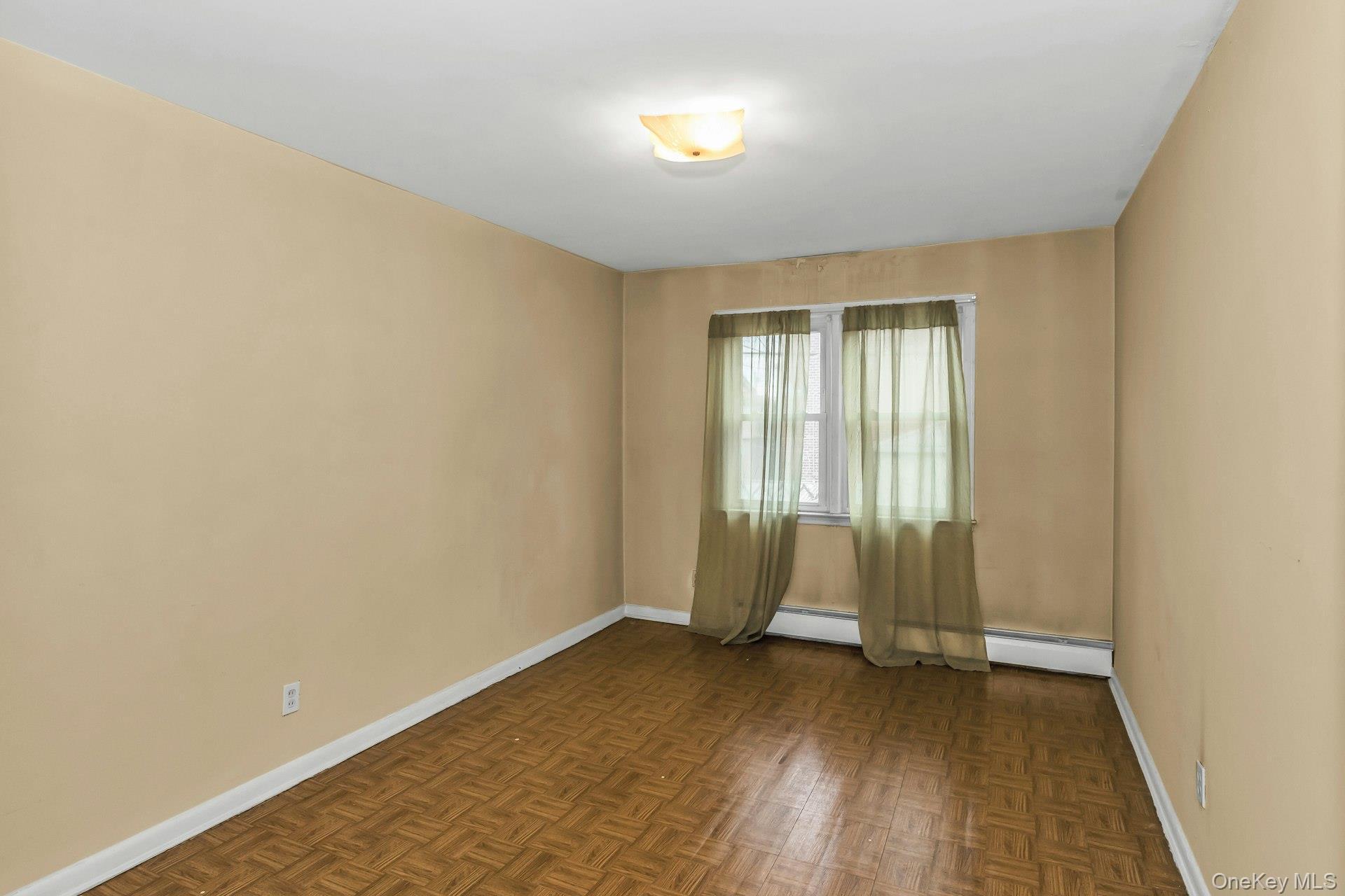 Single Family Lafayette  Queens, NY 11417, MLS-948277-12