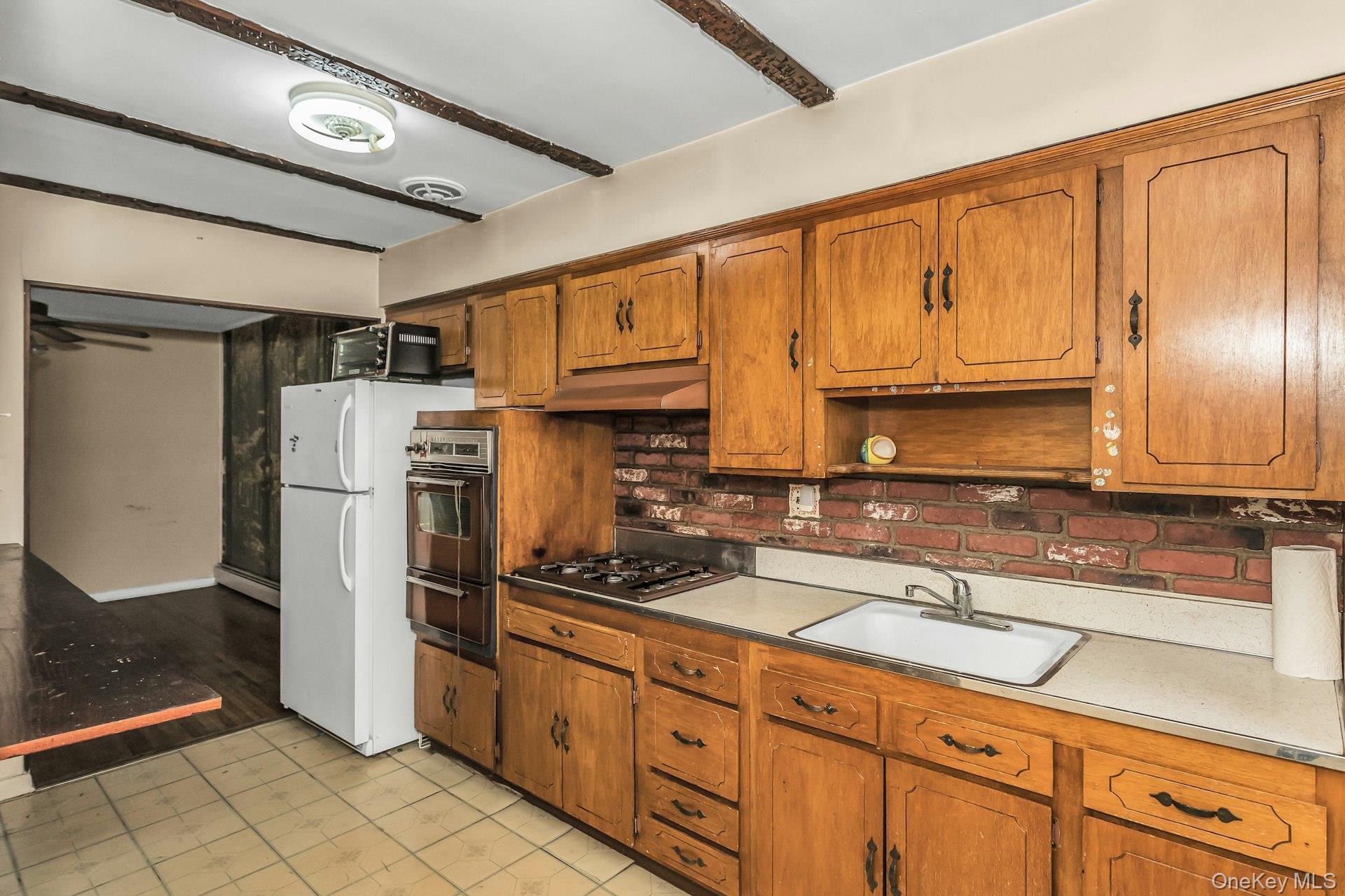 Single Family Lafayette  Queens, NY 11417, MLS-948277-17