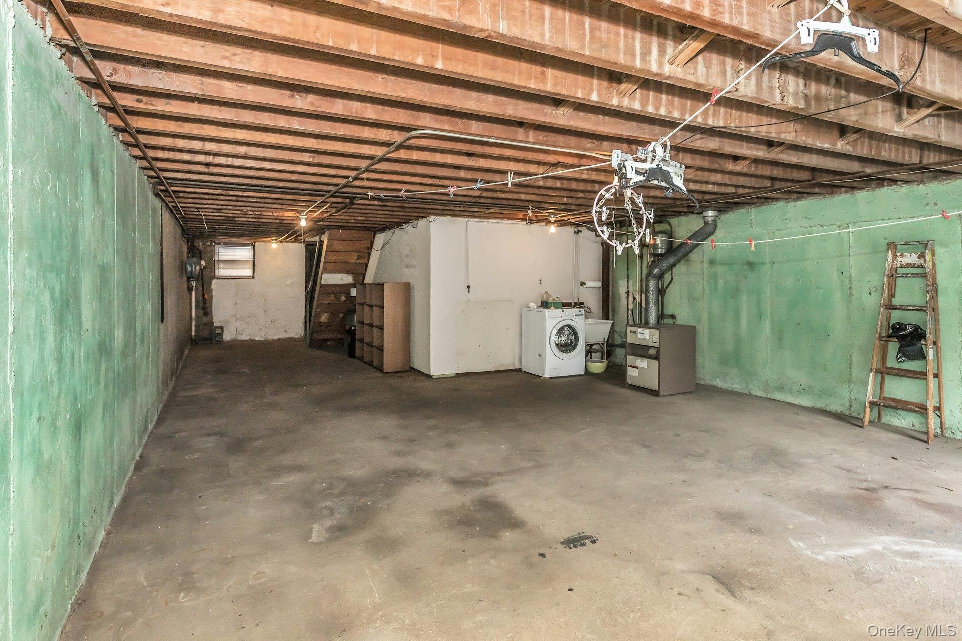 Single Family Lafayette  Queens, NY 11417, MLS-948277-25