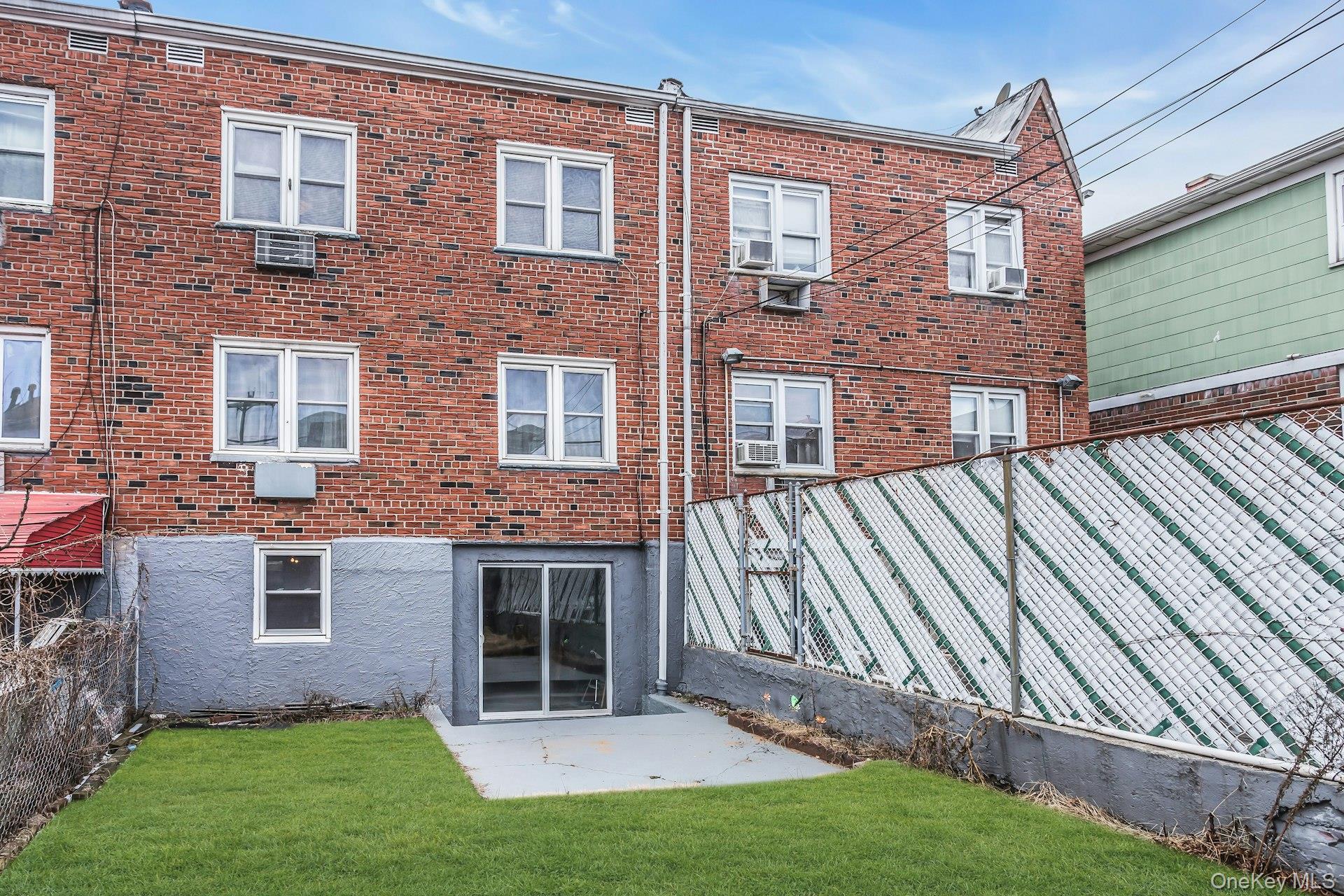 Single Family Lafayette  Queens, NY 11417, MLS-948277-29