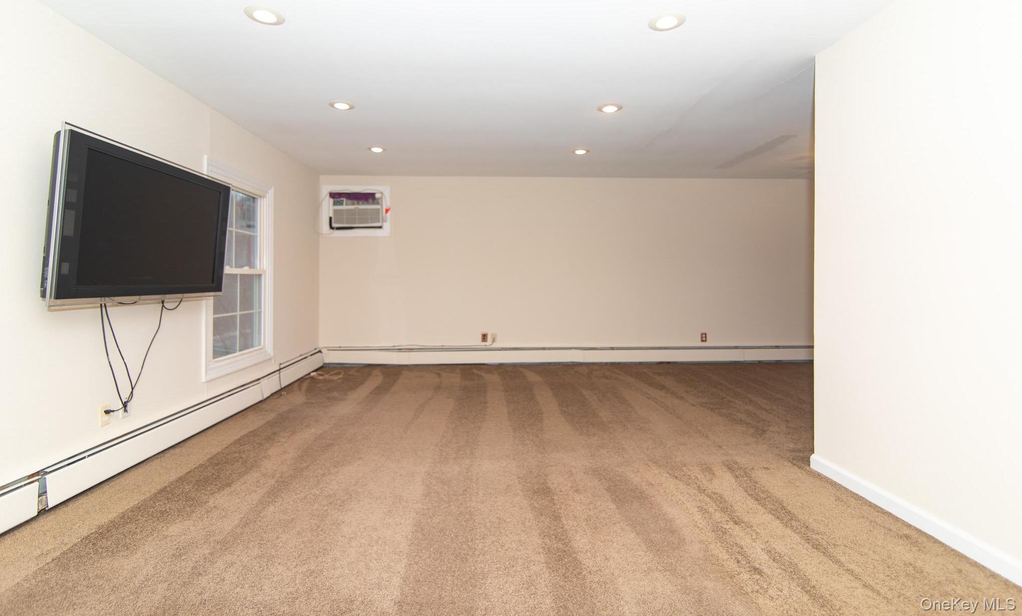 Single Family Farmingdale  Orange County, NY 10914, MLS-948299-6