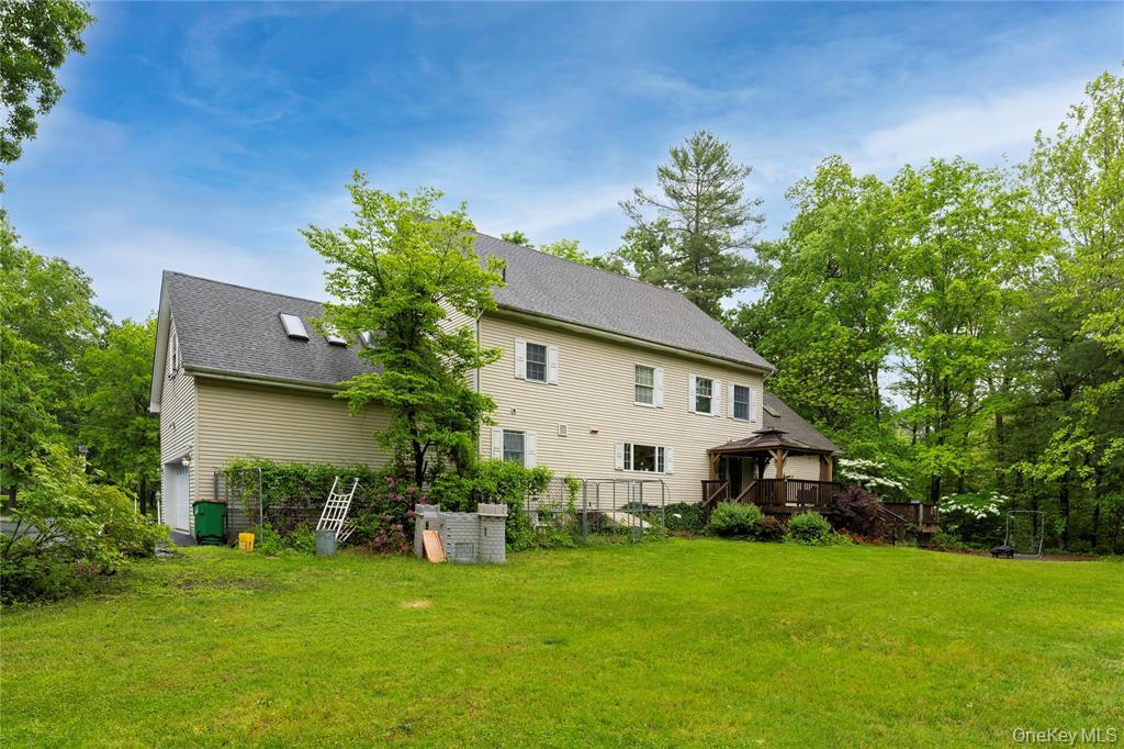 Single Family Stonegate  Dutchess County, NY 12538, MLS-948324-34