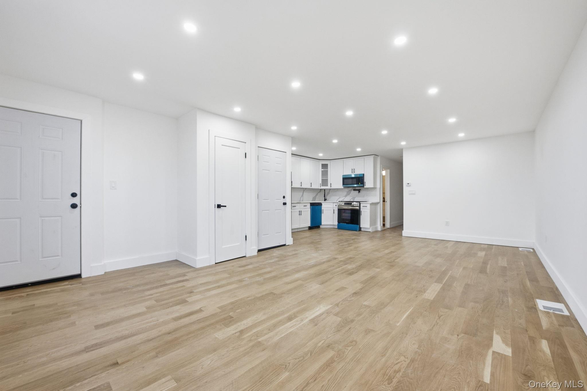 Single Family 96th  Brooklyn, NY 11236, MLS-948352-3