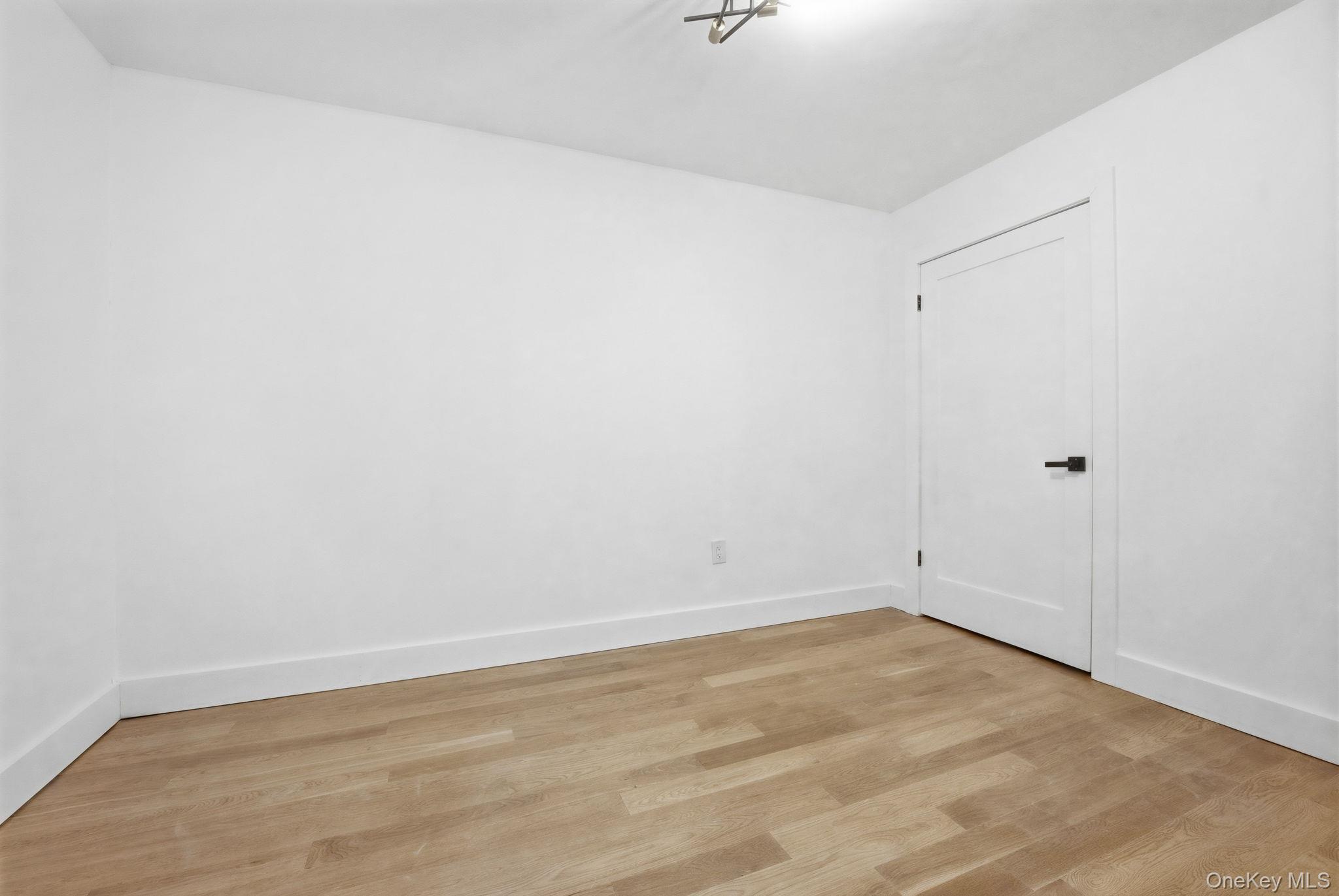 Single Family 96th  Brooklyn, NY 11236, MLS-948352-7