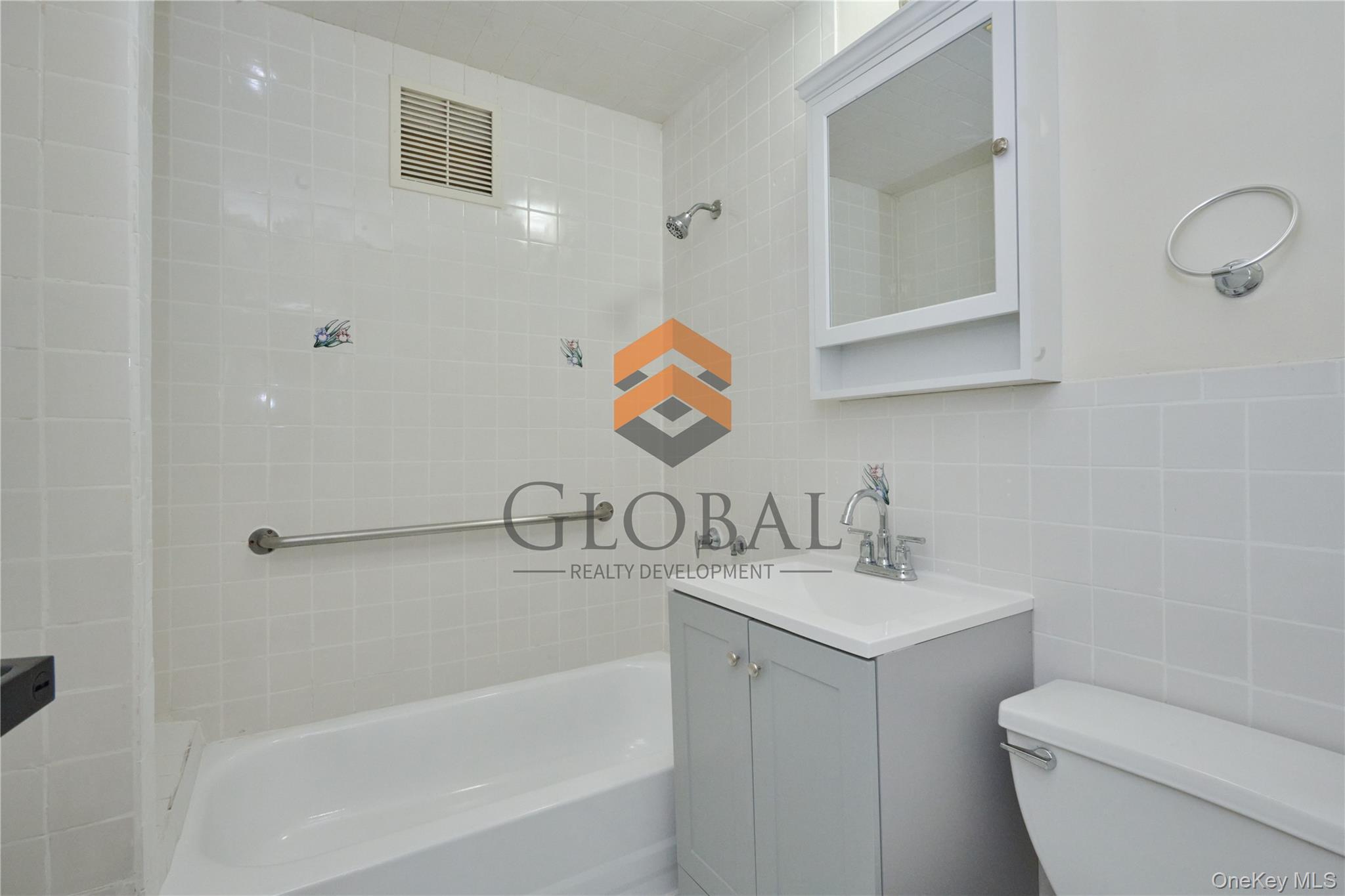 Single Family 215th  Bronx, NY 10467, MLS-948366-13