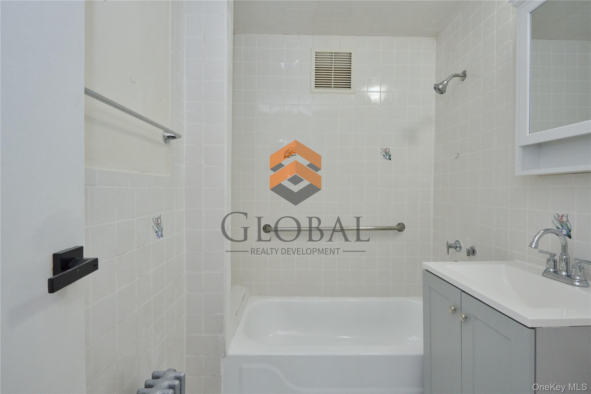 Single Family 215th  Bronx, NY 10467, MLS-948366-14