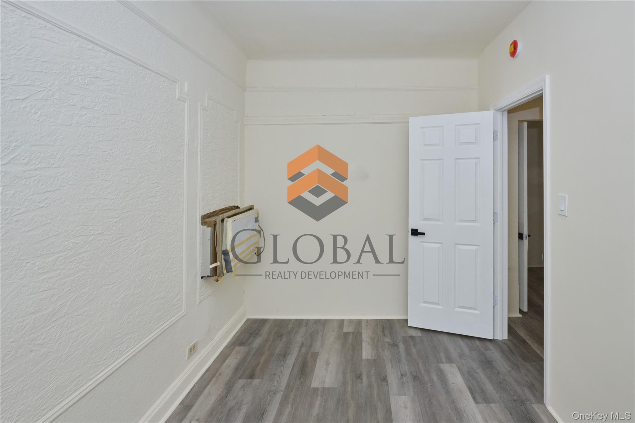 Single Family 215th  Bronx, NY 10467, MLS-948366-22