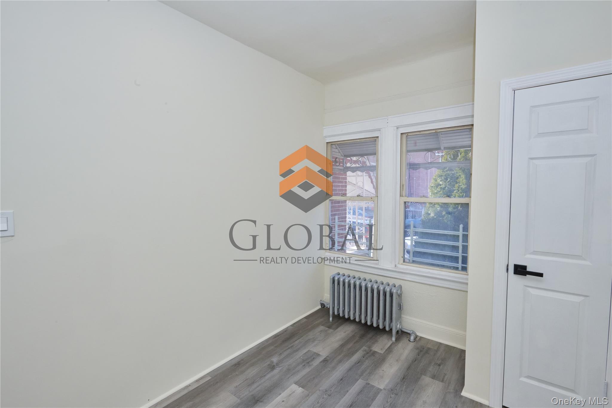 Single Family 215th  Bronx, NY 10467, MLS-948366-23