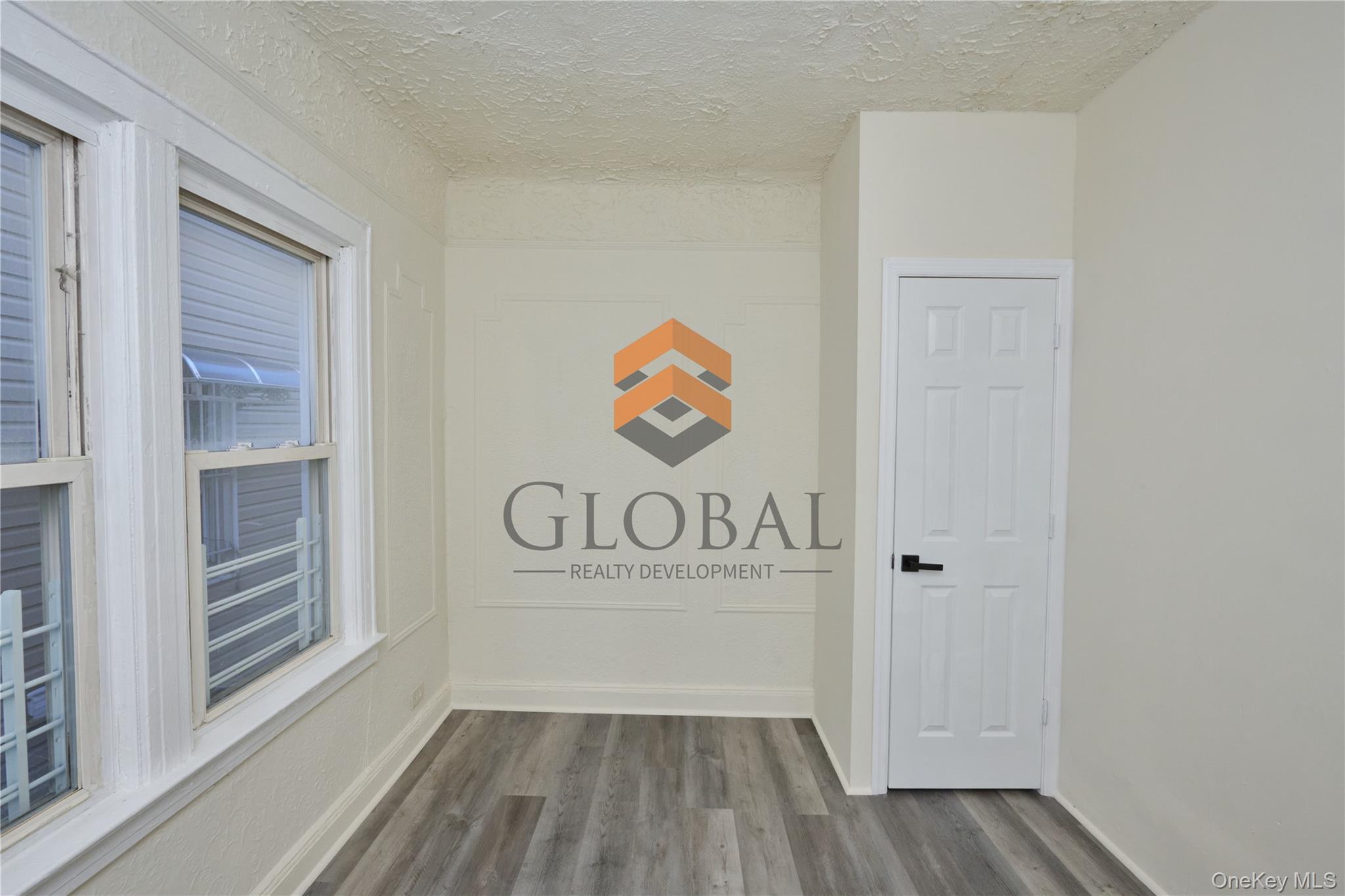 Single Family 215th  Bronx, NY 10467, MLS-948366-25