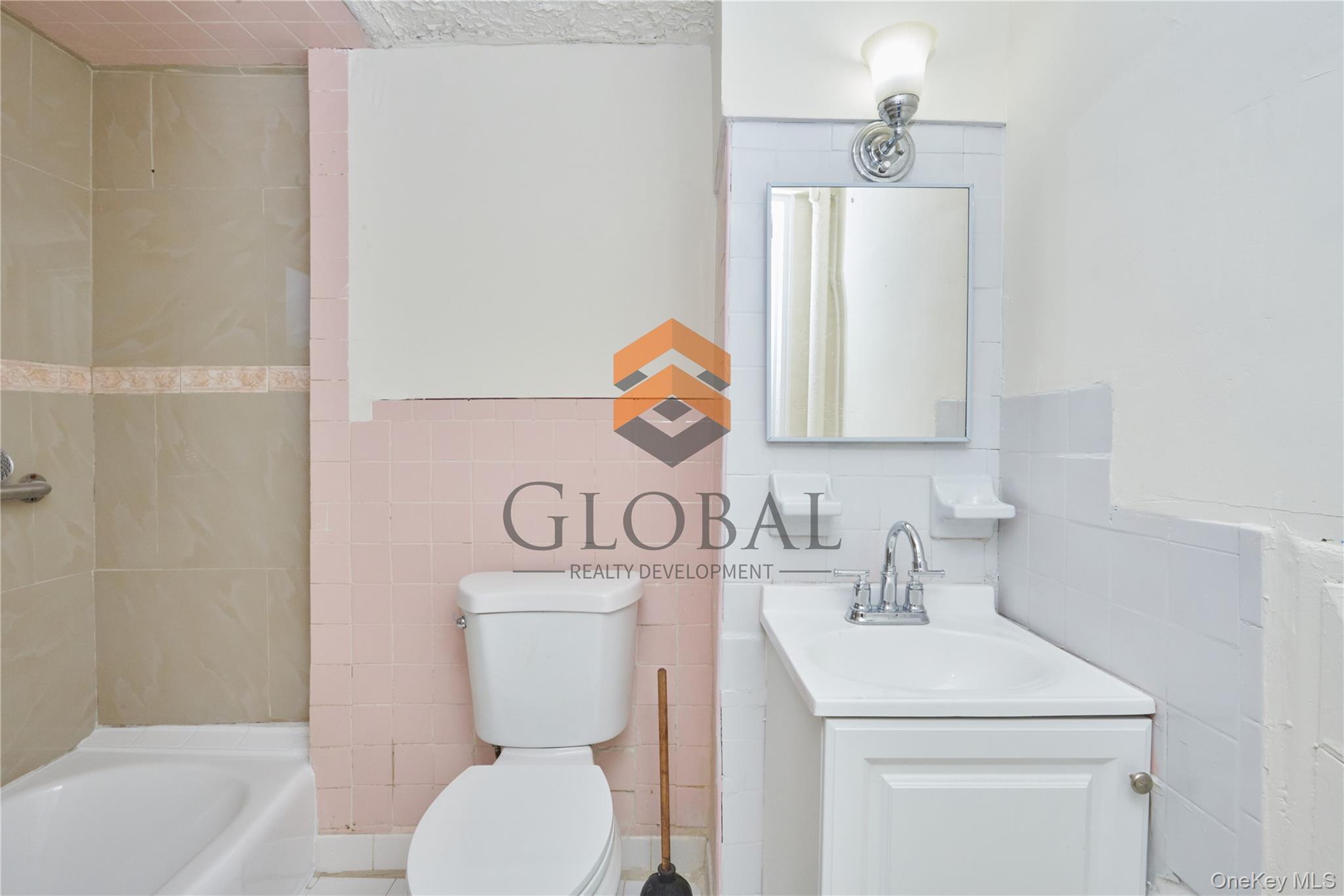 Single Family 215th  Bronx, NY 10467, MLS-948366-35