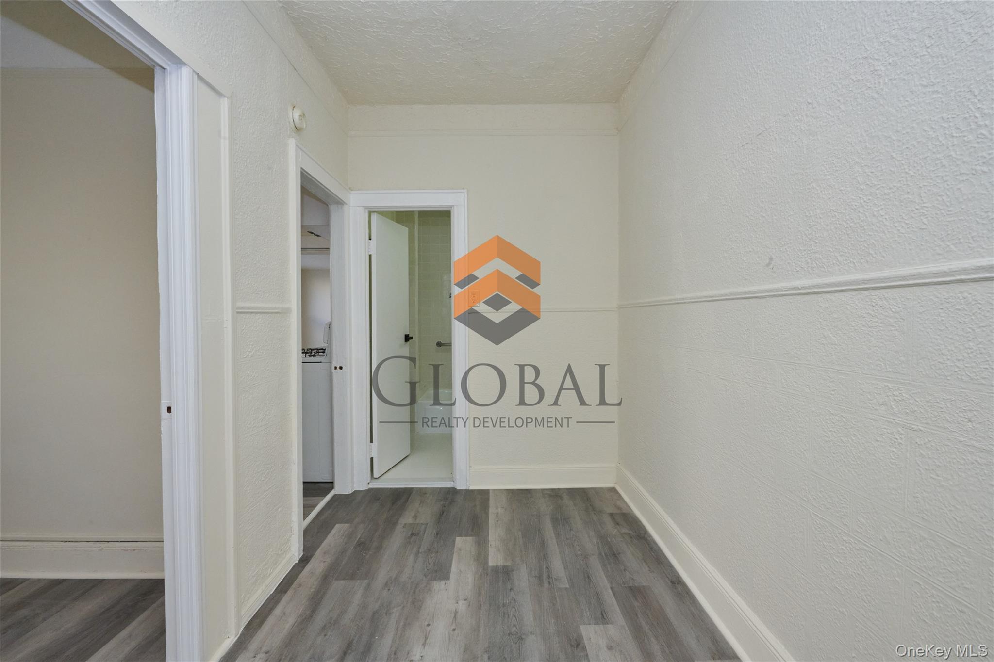 Single Family 215th  Bronx, NY 10467, MLS-948366-4