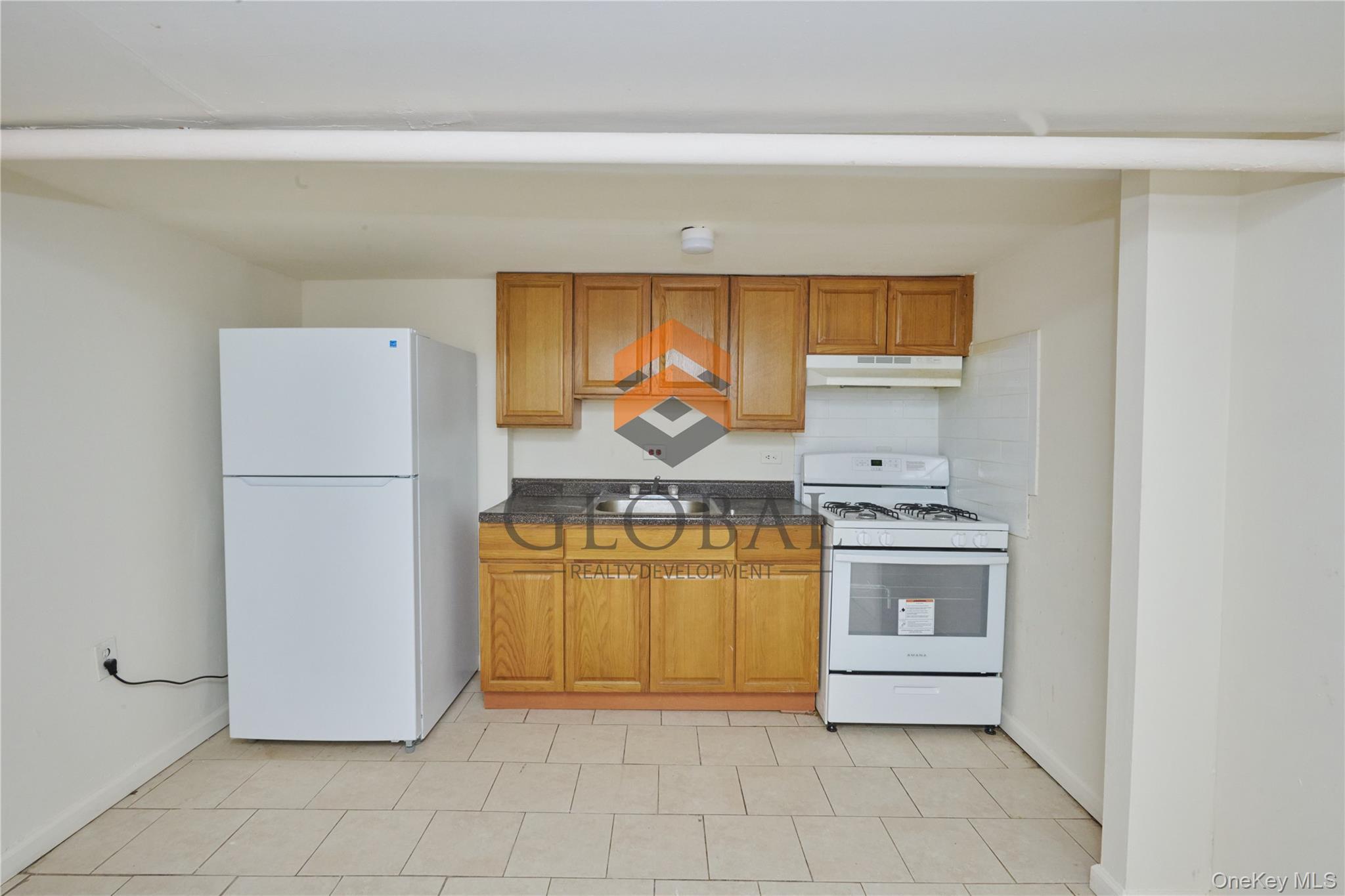 Single Family 215th  Bronx, NY 10467, MLS-948366-42