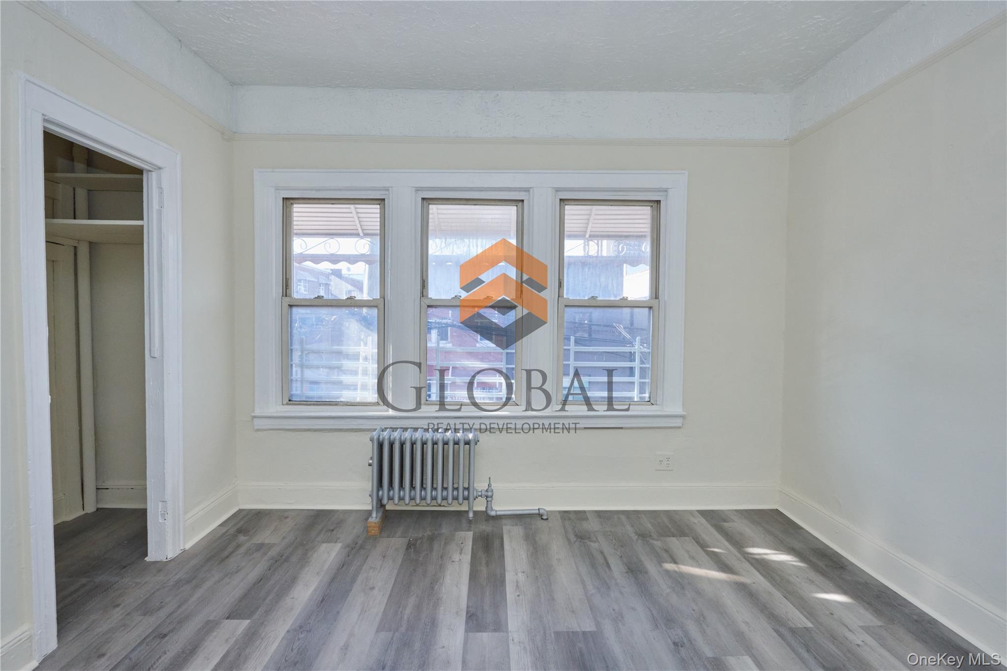 Single Family 215th  Bronx, NY 10467, MLS-948366-9