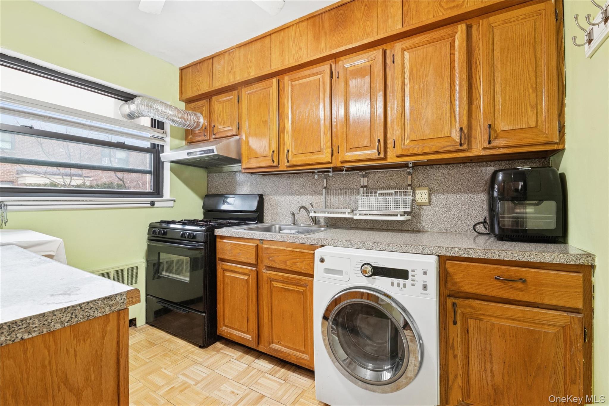 Coop 220th Queens, NY 11364, MLS-948401-13