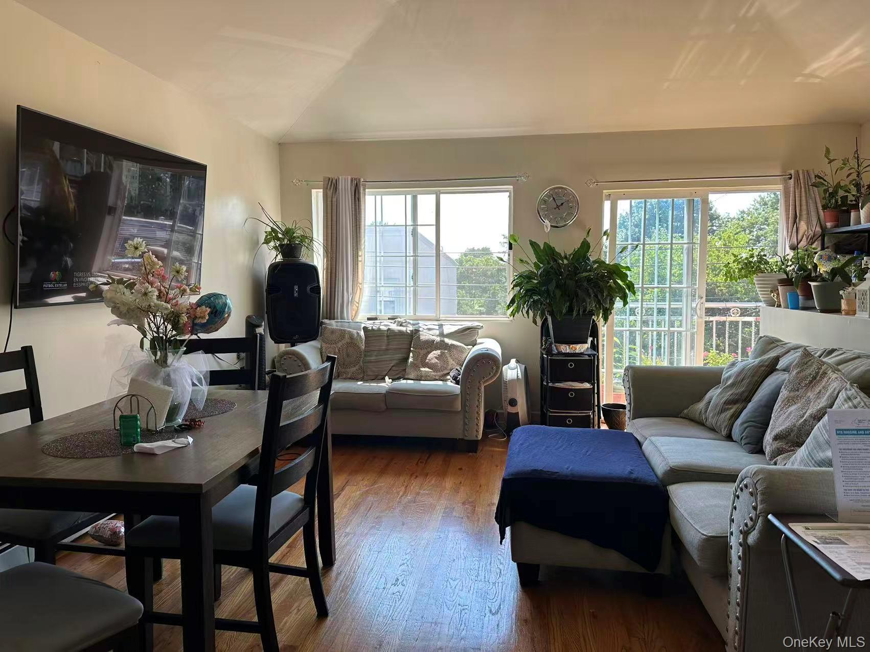Single Family 57th Street Queens, NY 11385, MLS-948421-11