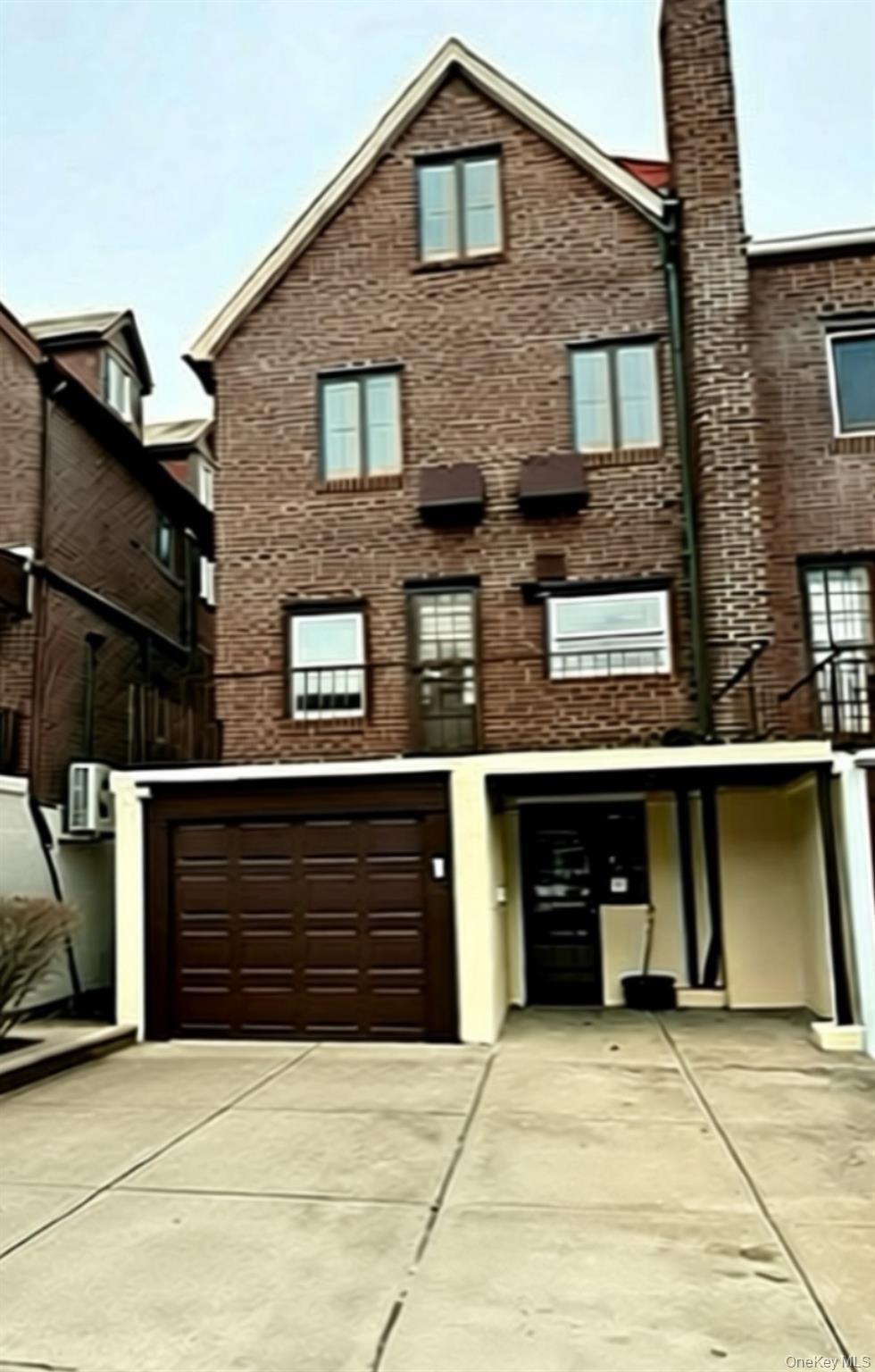 Single Family 82nd  Queens, NY 11385, MLS-948427-32