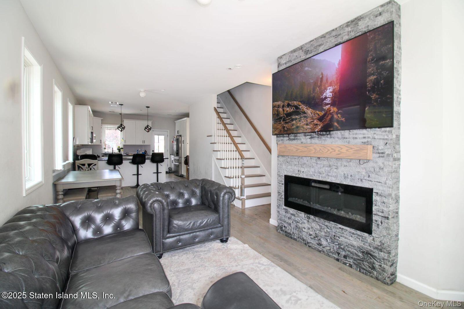 Single Family Alter Avenue  Staten Island, NY 10305, MLS-948458-3