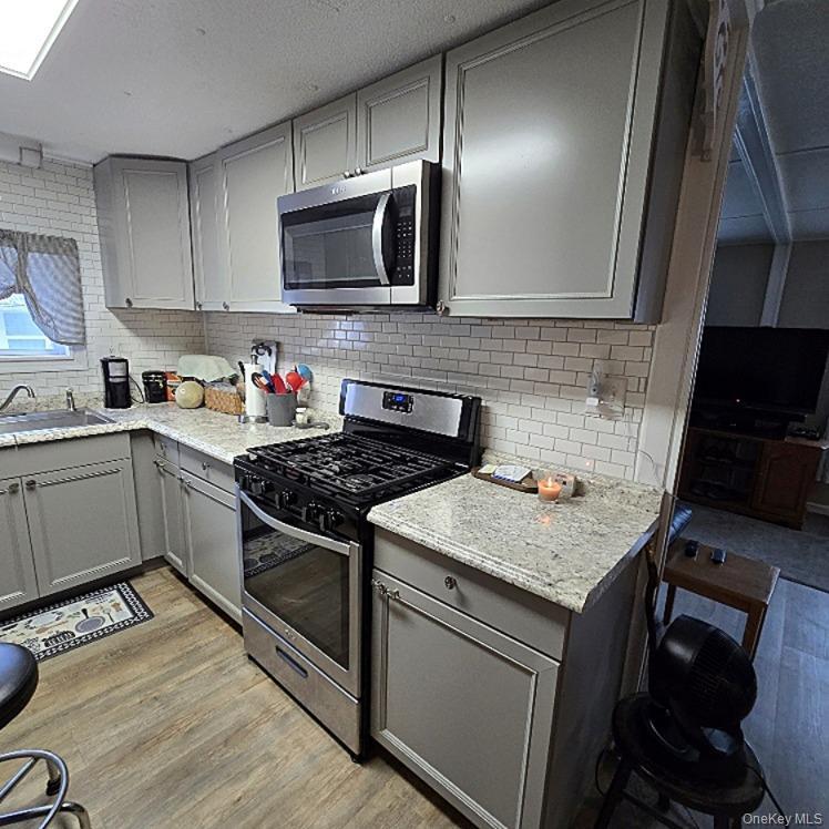 Single Family Fresh Pond  Suffolk County, NY 11933, MLS-948500-10