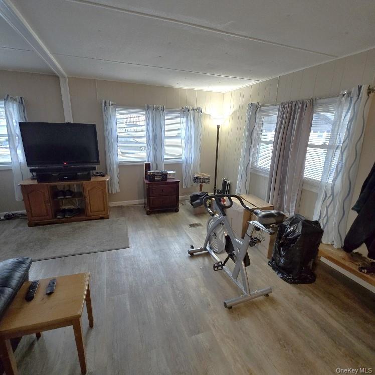 Single Family Fresh Pond  Suffolk County, NY 11933, MLS-948500-7