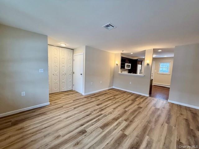 Condo Woodbridge Suffolk County, NY 11961, MLS-948513-11