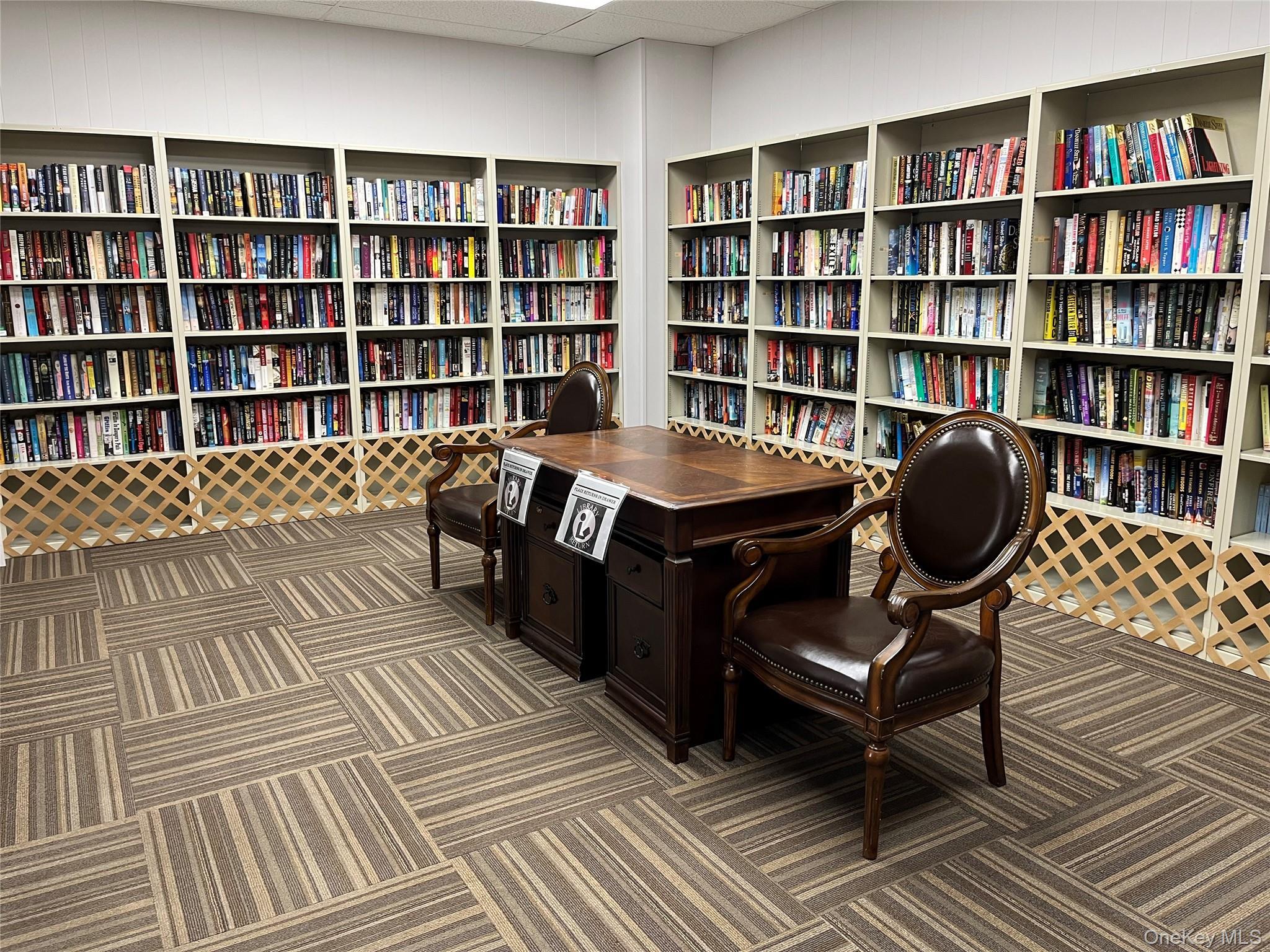 Condo Woodbridge Suffolk County, NY 11961, MLS-948513-24