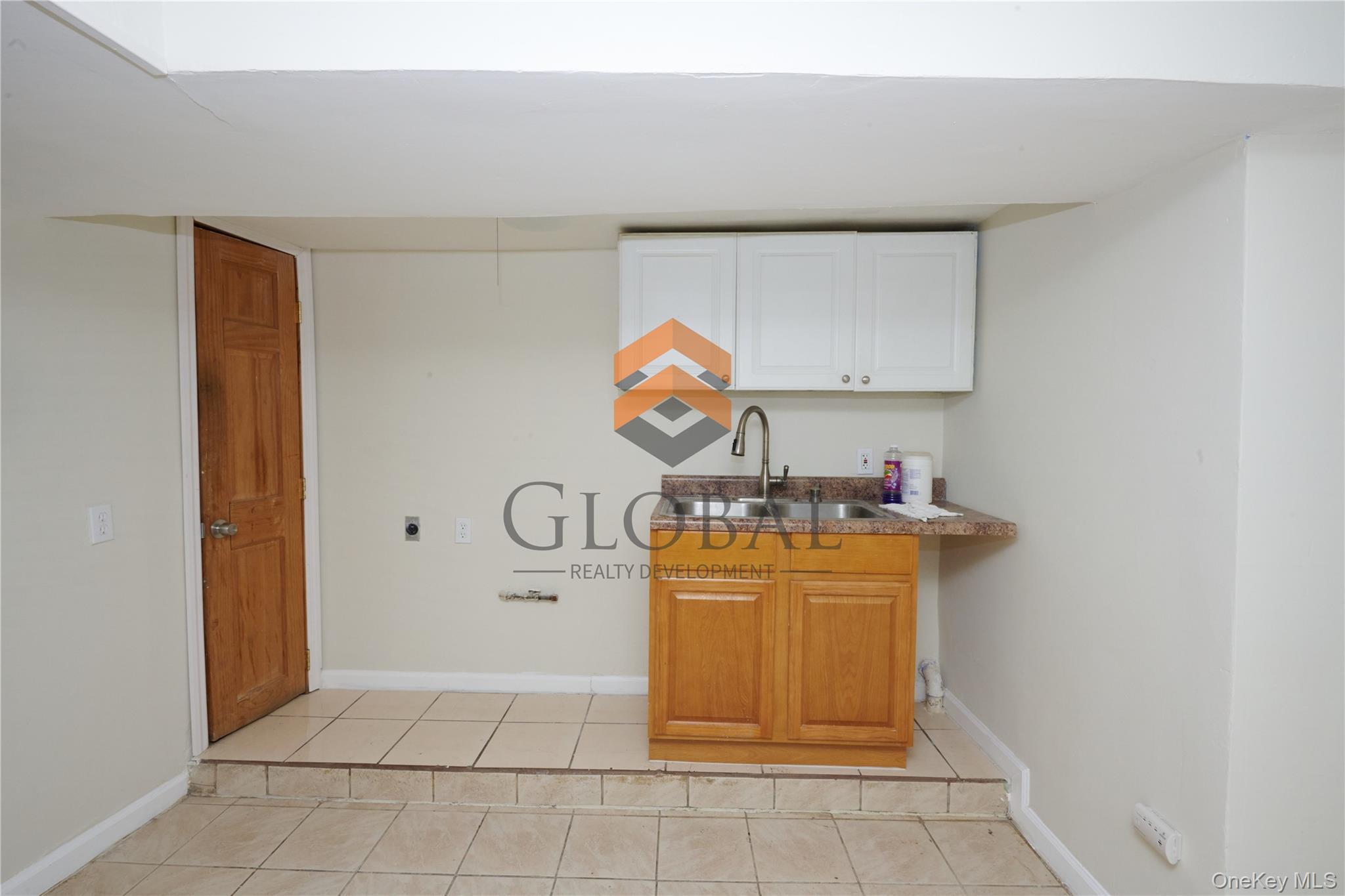 Single Family Union  Bronx, NY 10455, MLS-948537-3