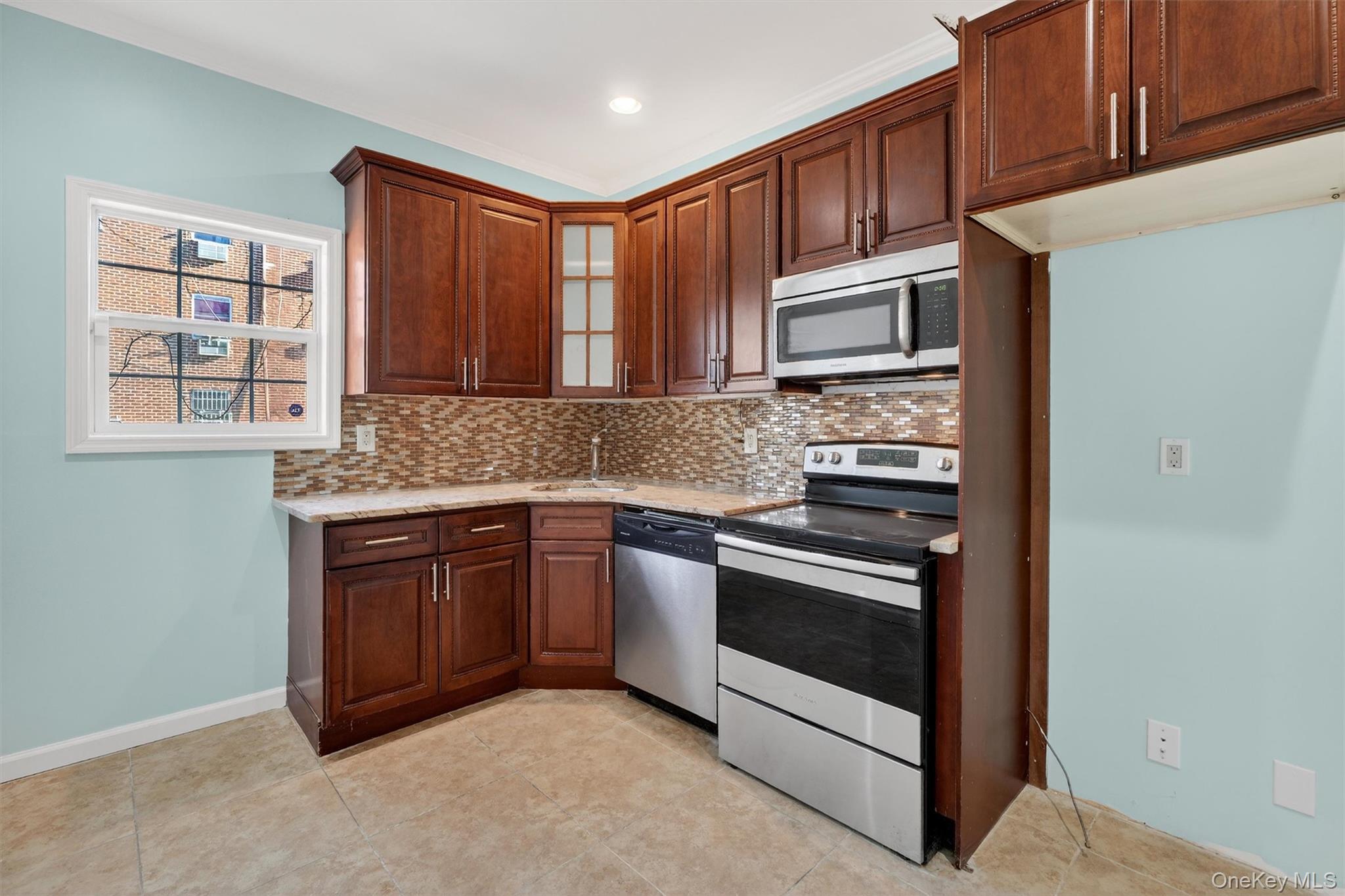 Single Family Throggs Neck  Bronx, NY 10465, MLS-948550-12