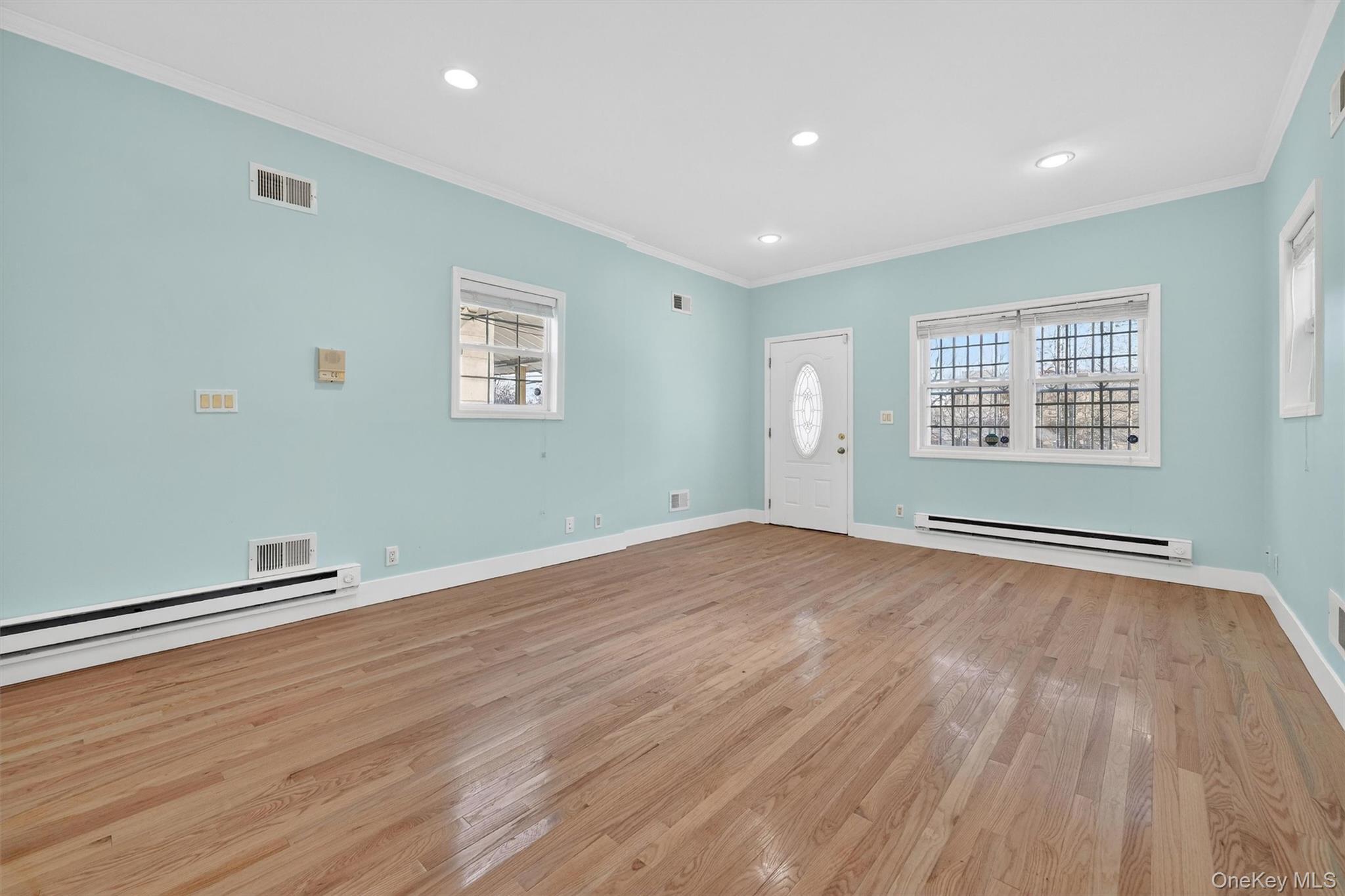 Single Family Throggs Neck  Bronx, NY 10465, MLS-948550-6