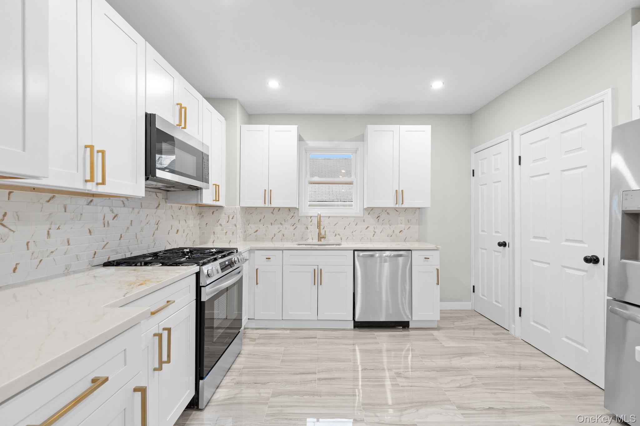 Single Family Tioga  Queens, NY 11412, MLS-948559-3