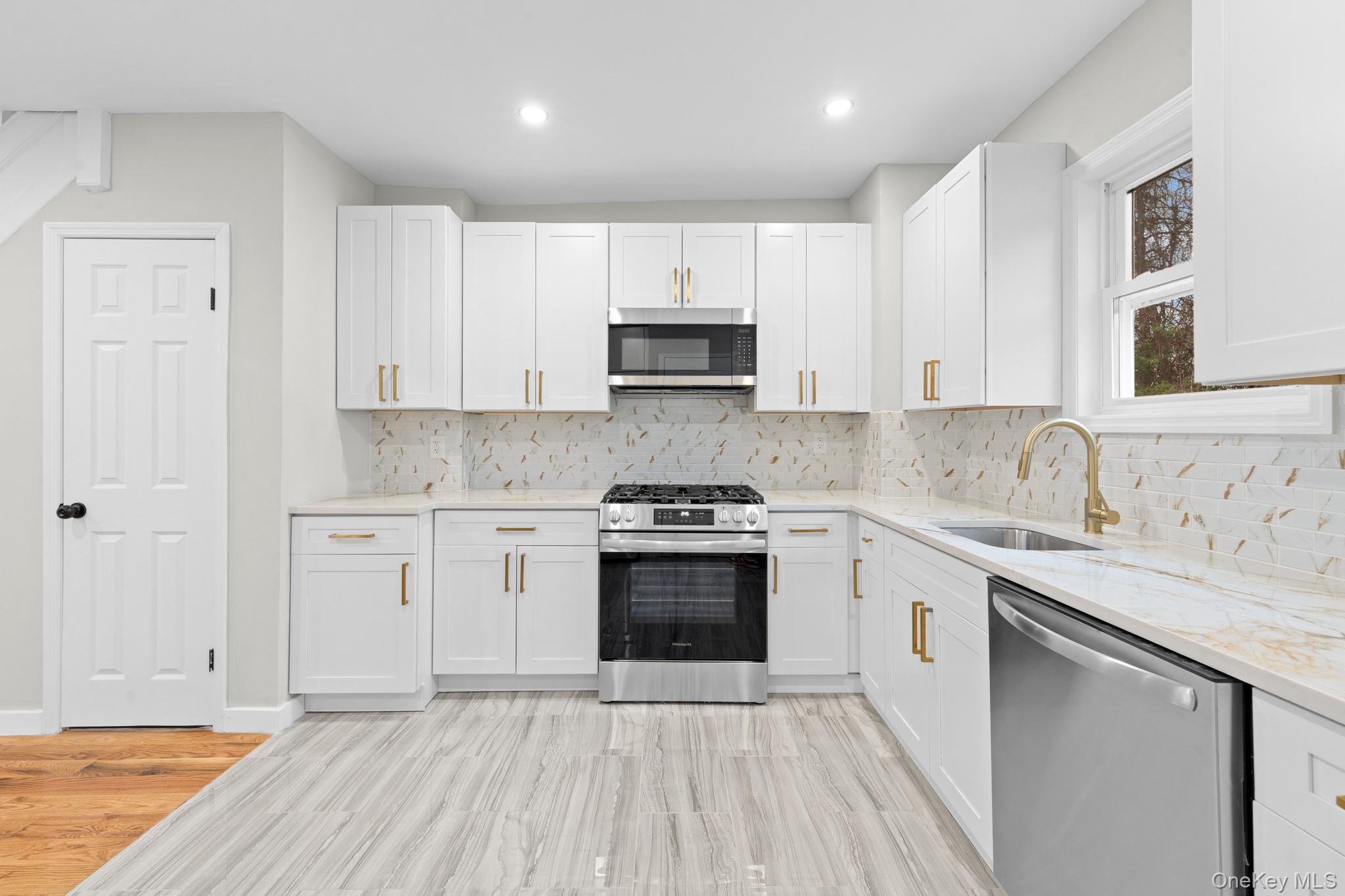 Single Family Tioga  Queens, NY 11412, MLS-948559-6