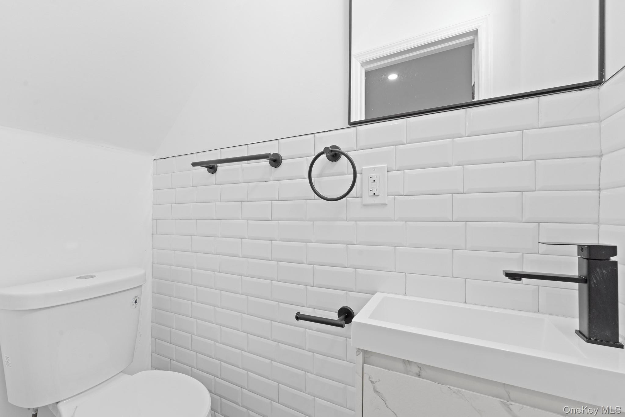 Single Family Tioga  Queens, NY 11412, MLS-948559-7