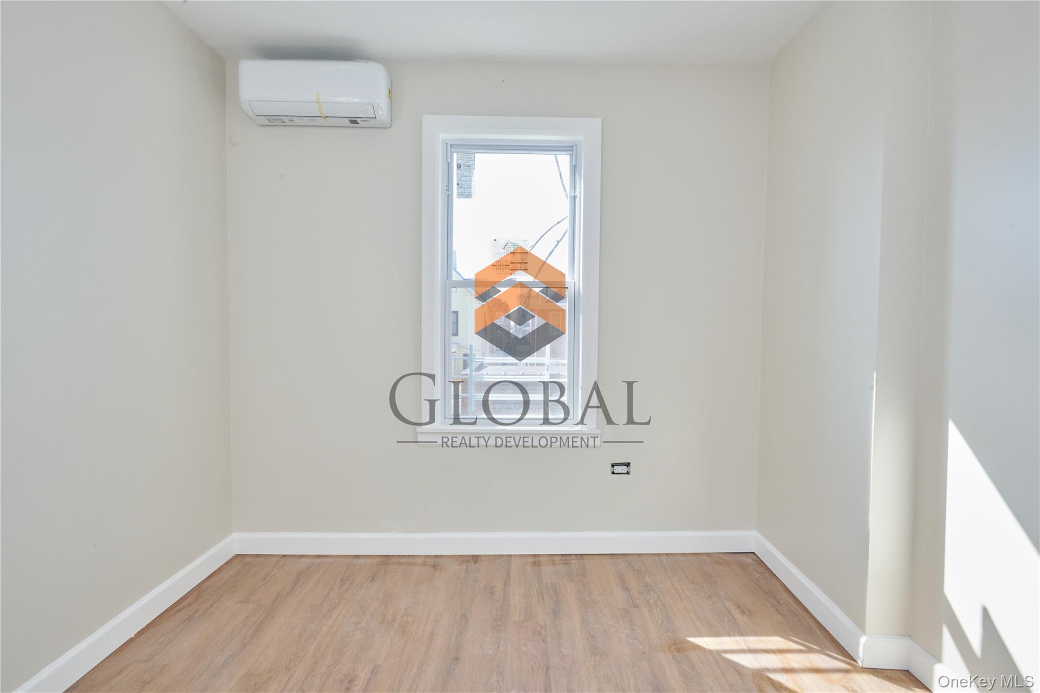 Single Family 221st Bronx, NY 10467, MLS-948560-8