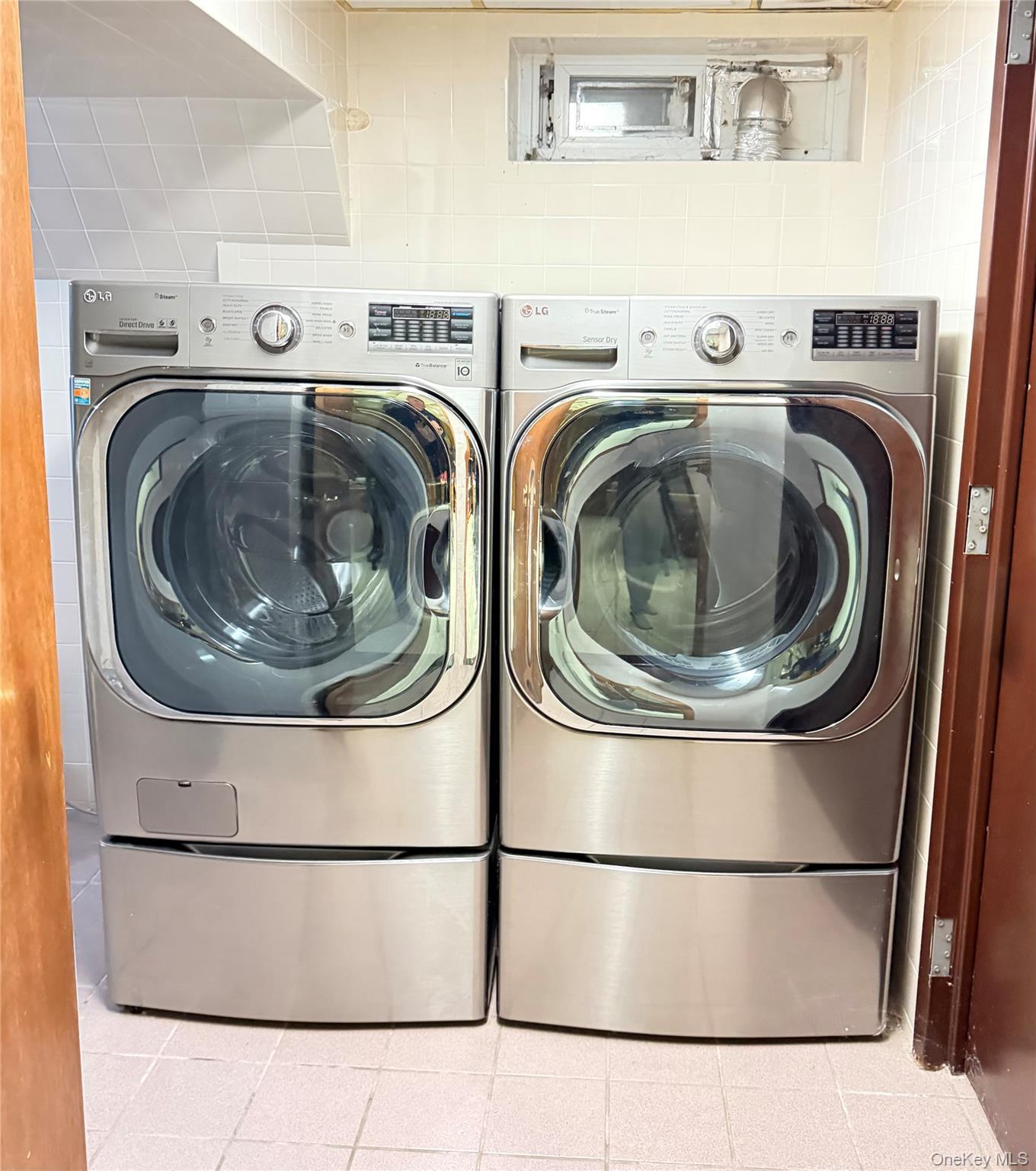 Single Family Bridgewater  Queens, NY 11004, MLS-948578-13