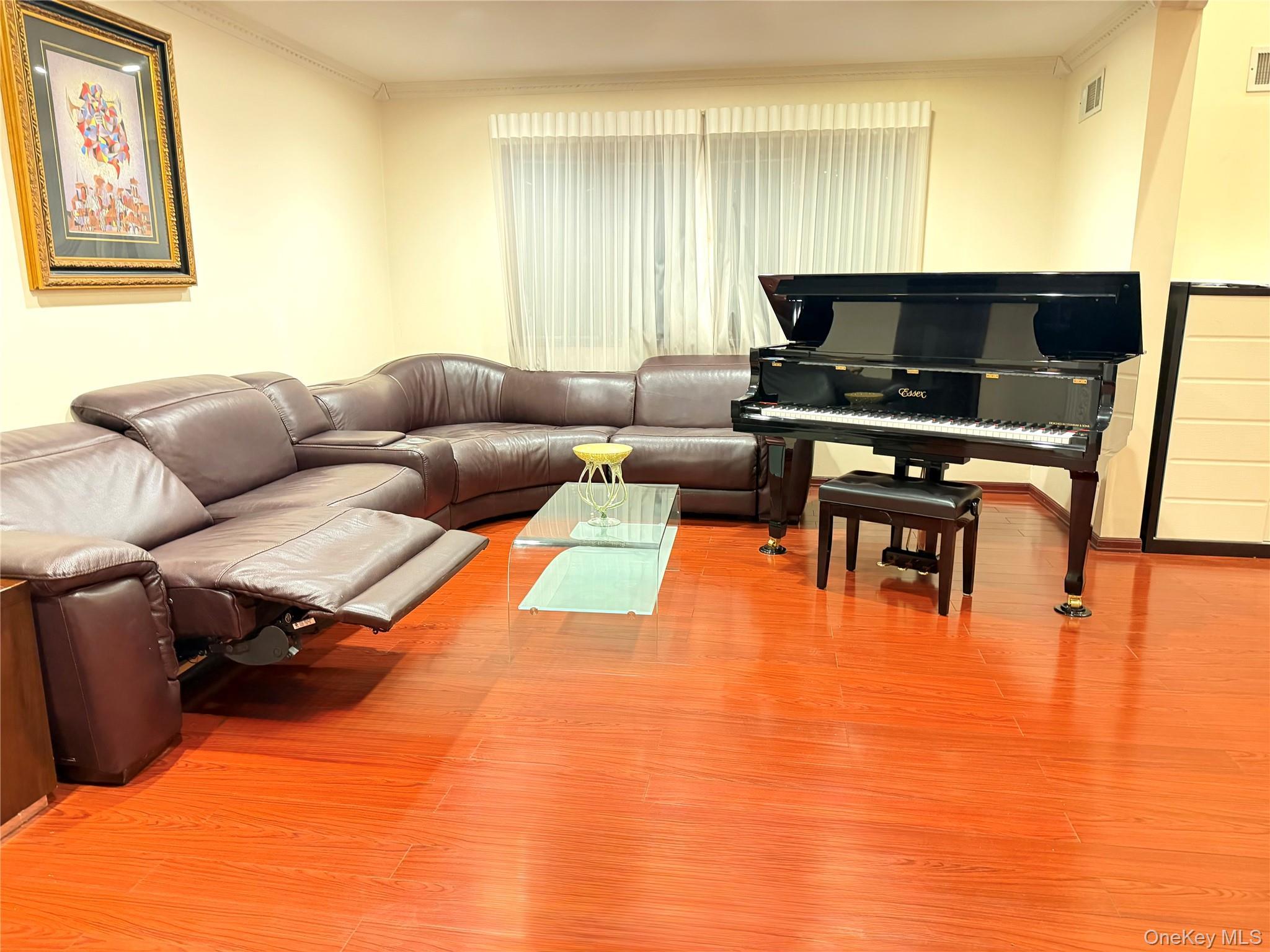 Single Family Bridgewater  Queens, NY 11004, MLS-948578-8