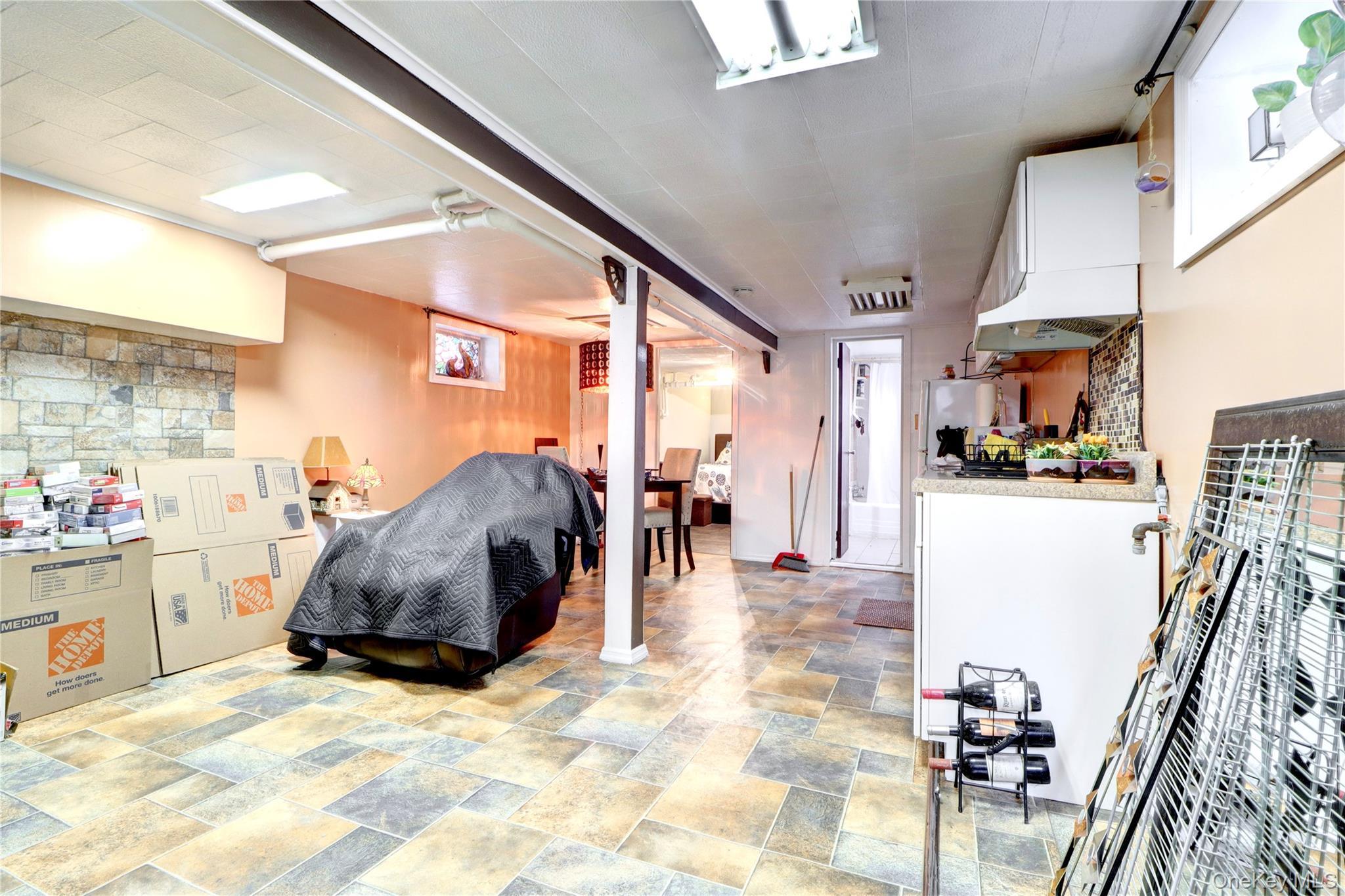 Single Family 80th Queens, NY 11385, MLS-948590-16