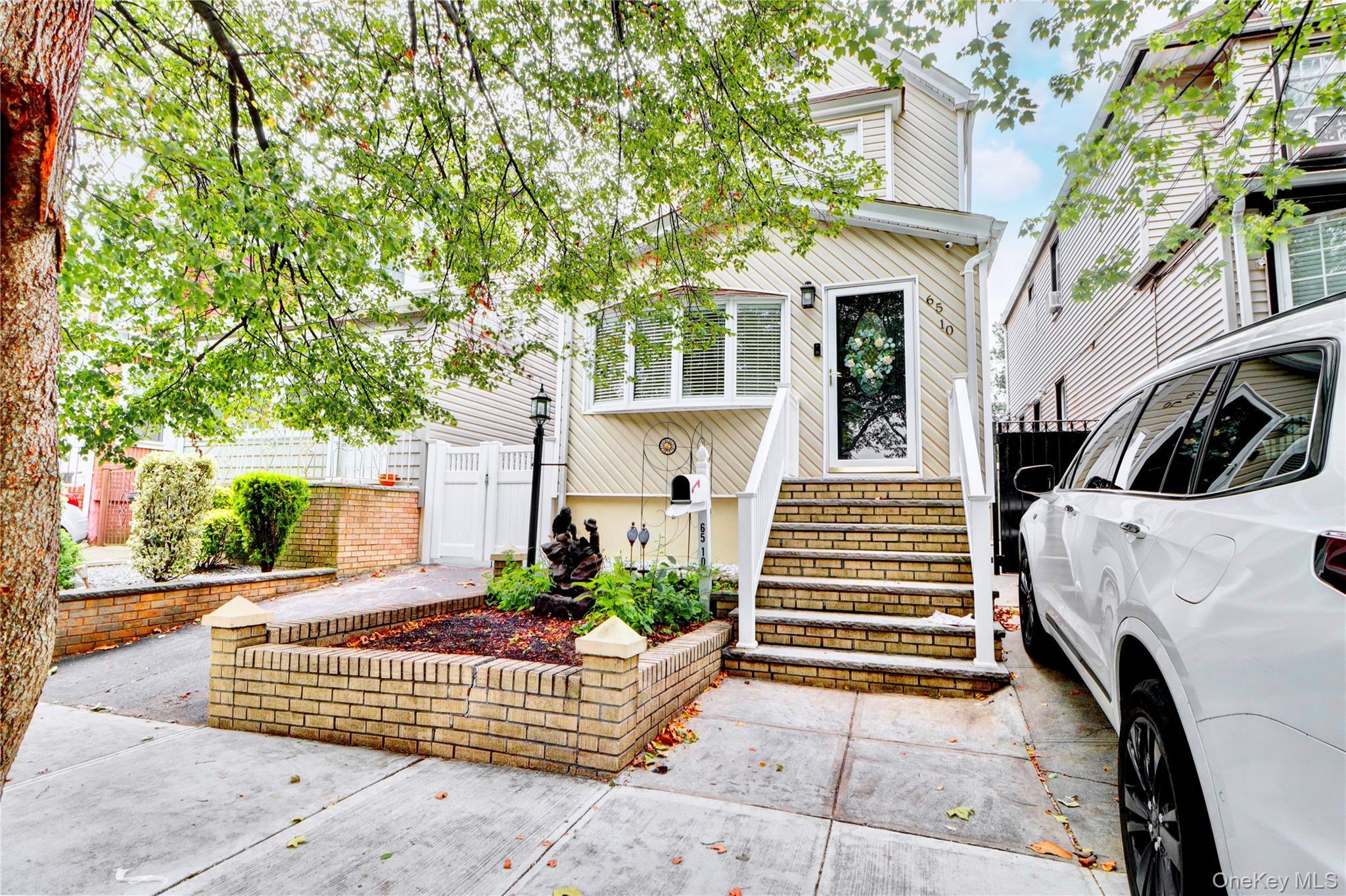 Single Family 80th Queens, NY 11385, MLS-948590-21