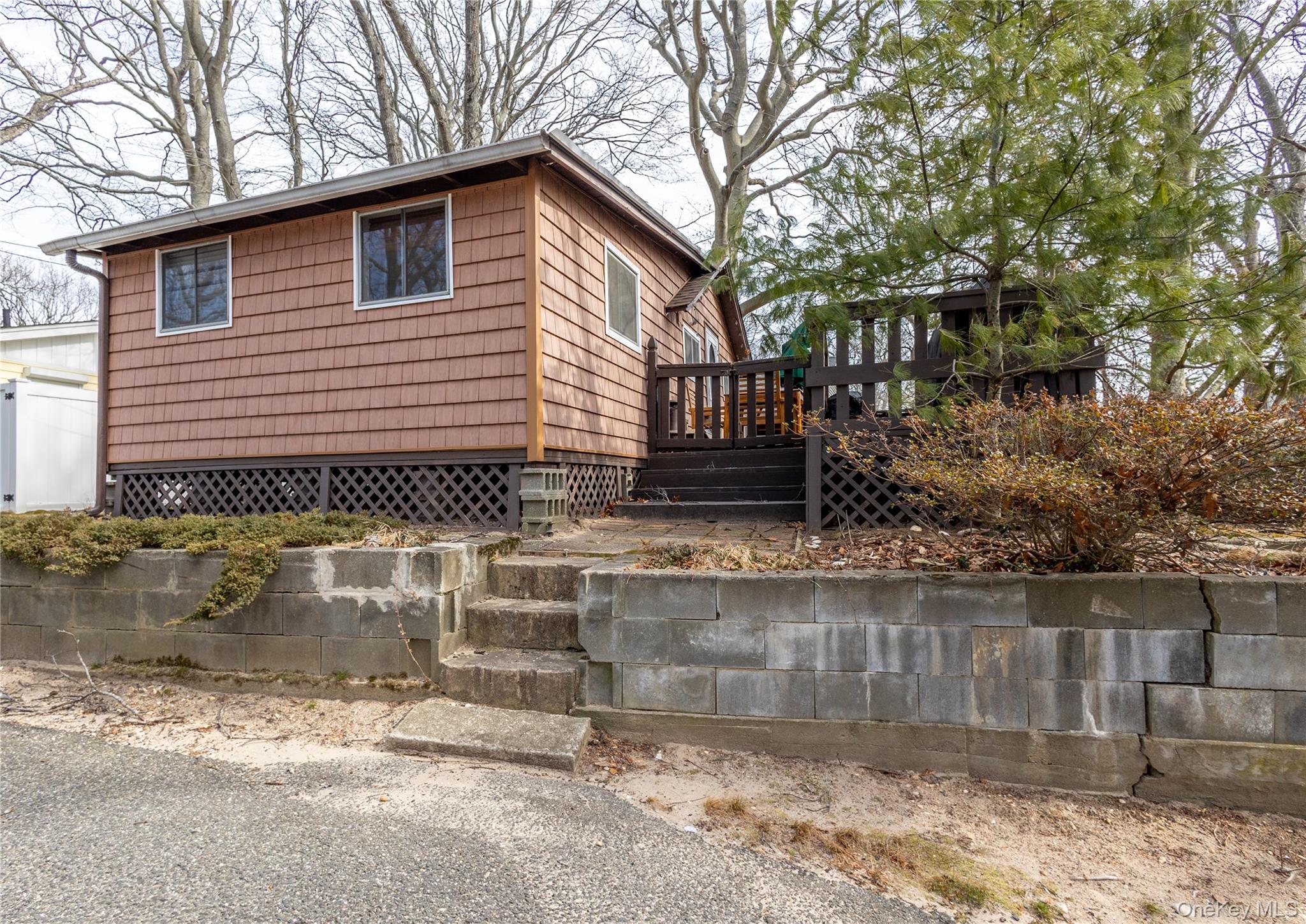 Single Family Anchor  Suffolk County, NY 11933, MLS-948597-24