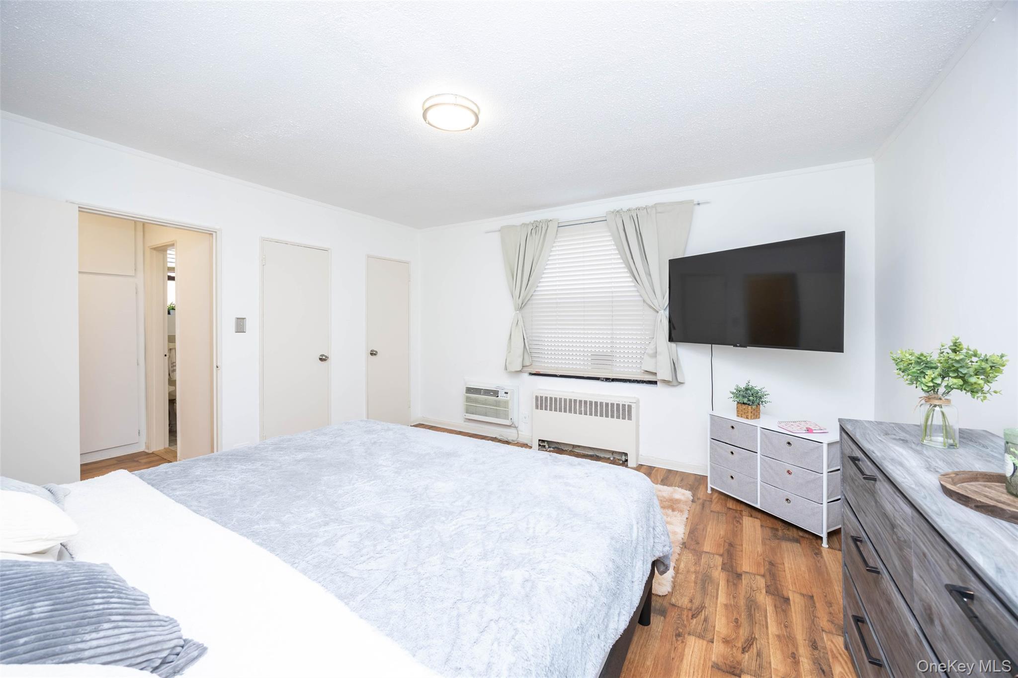 Condo Park  Queens, NY 11367, MLS-948618-12