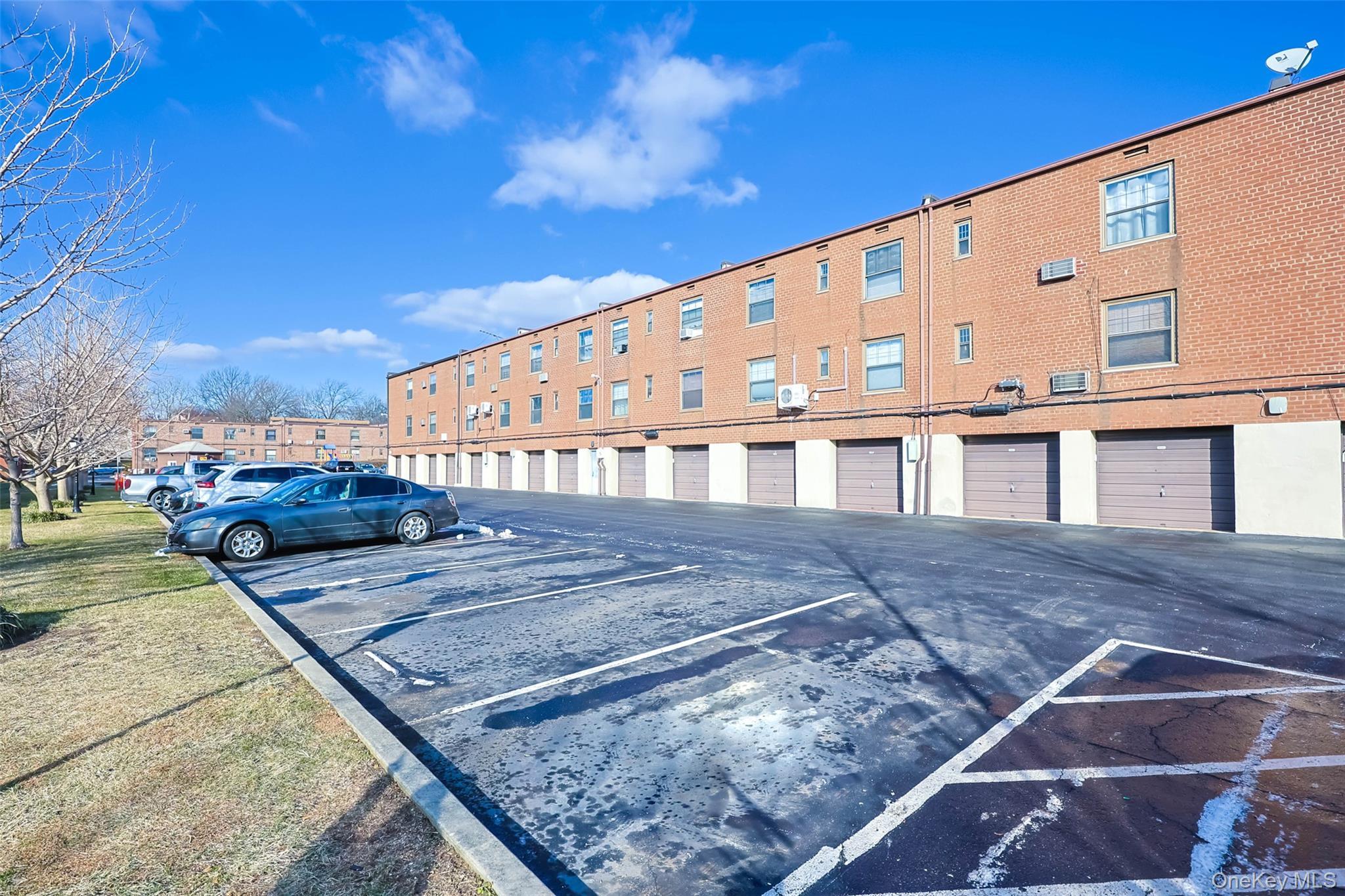 Condo Park  Queens, NY 11367, MLS-948618-16