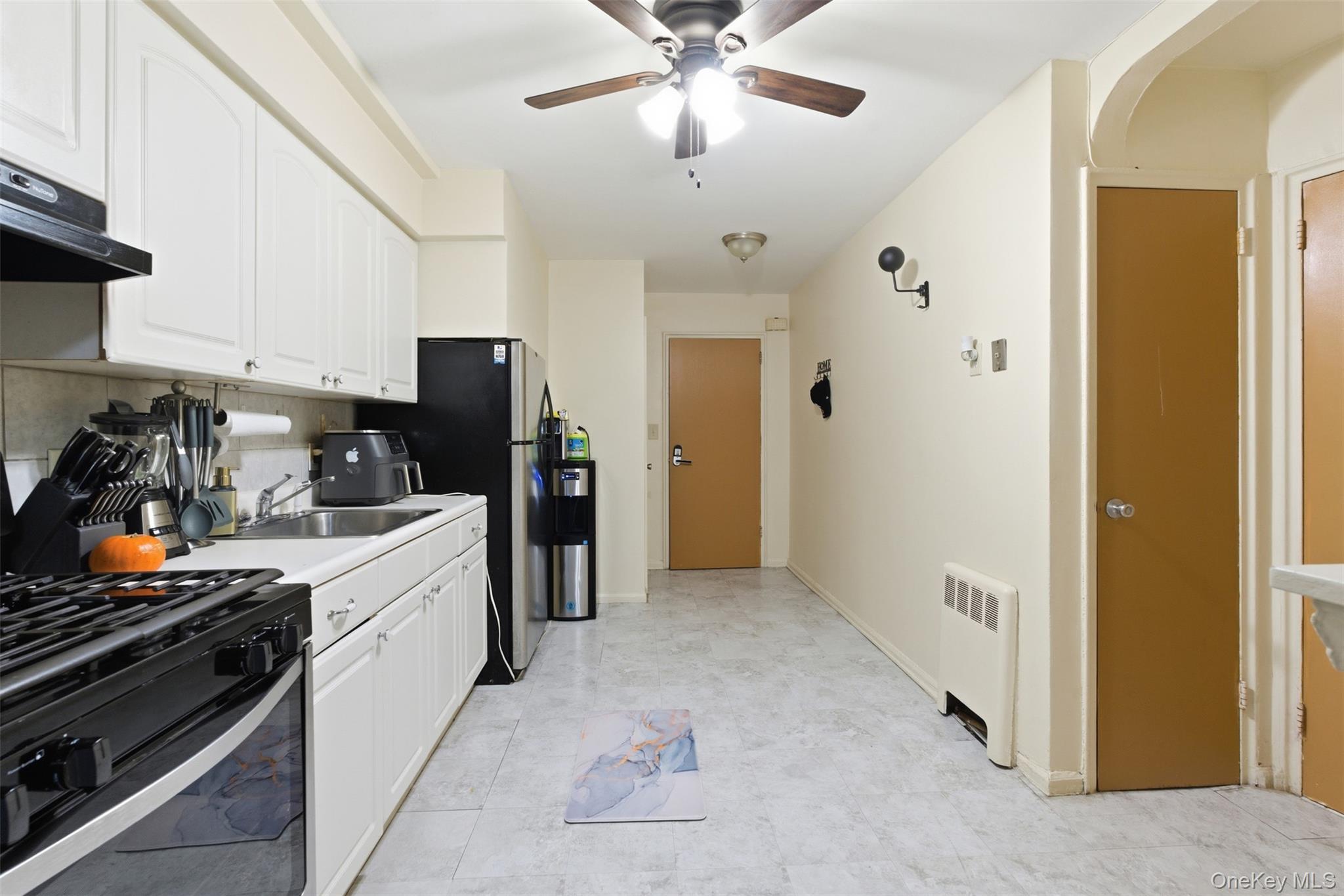 Single Family Astor  Bronx, NY 10469, MLS-948650-30