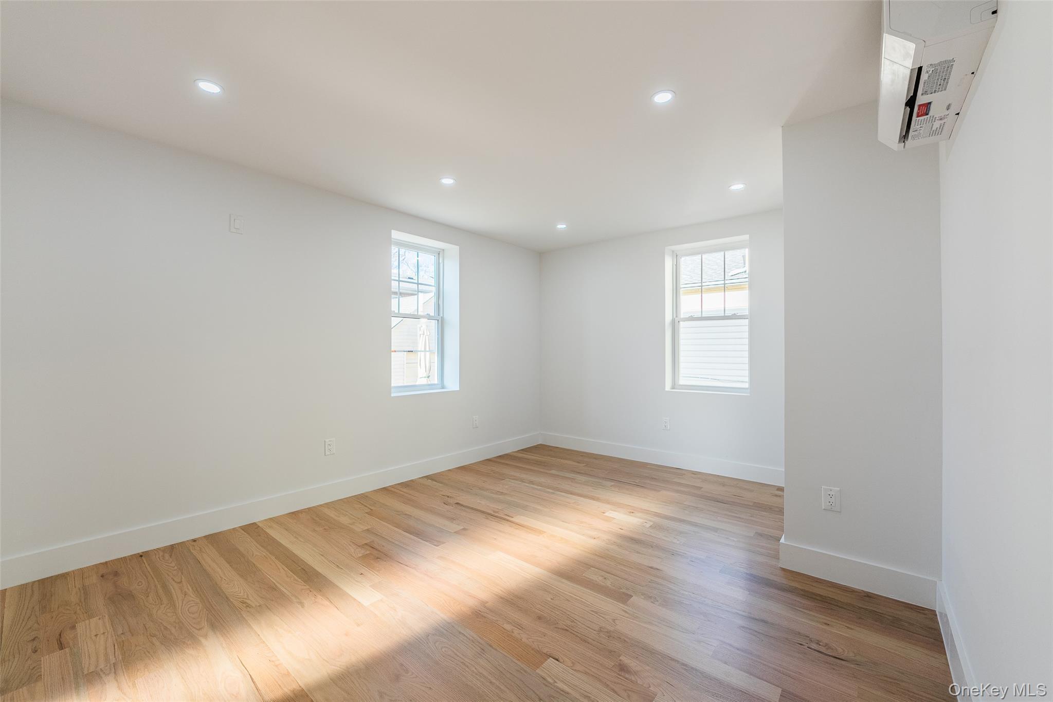 Single Family 162nd  Queens, NY 11366, MLS-948664-8