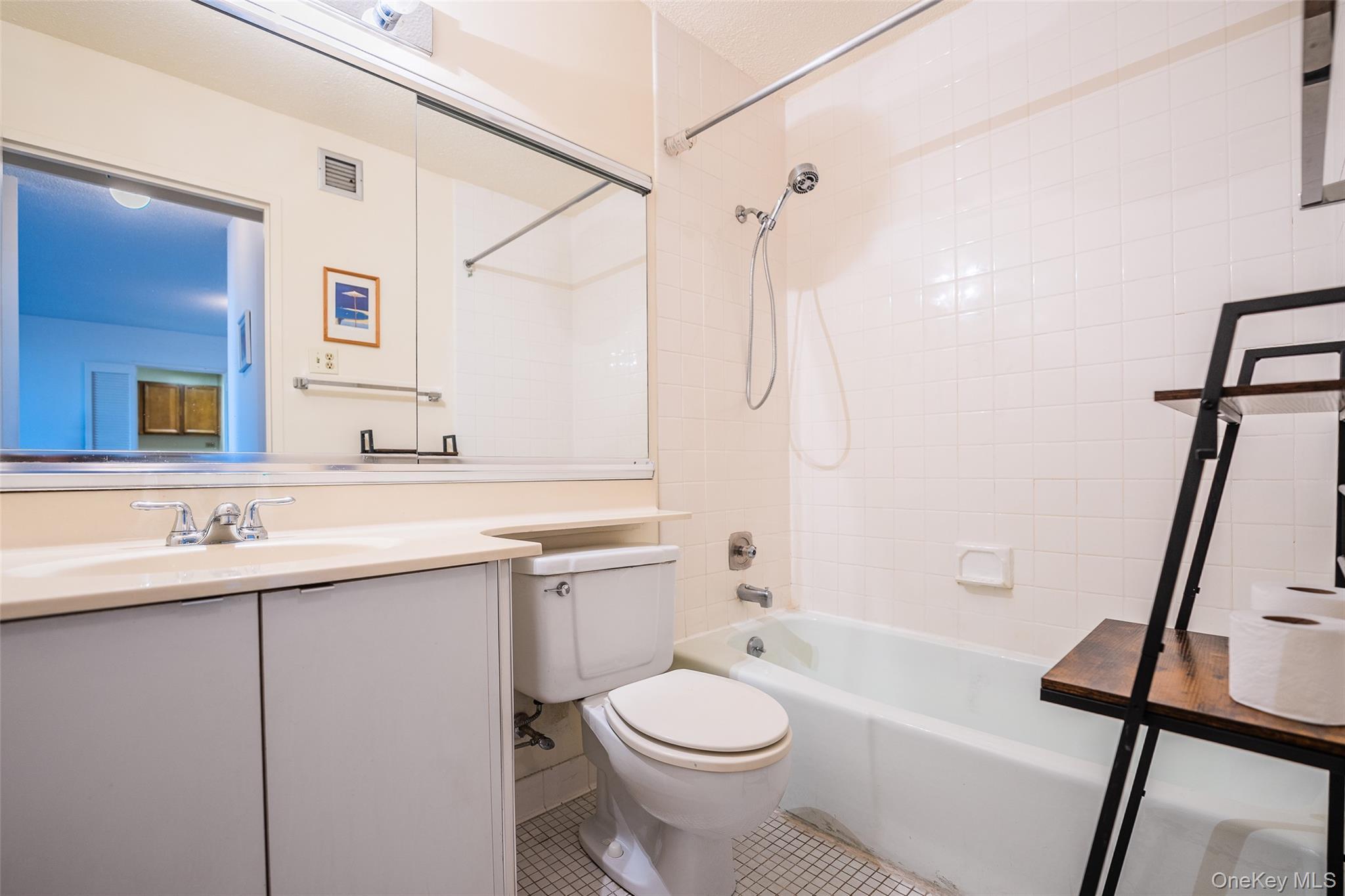 Condo Bay Club  Queens, NY 11360, MLS-948676-15