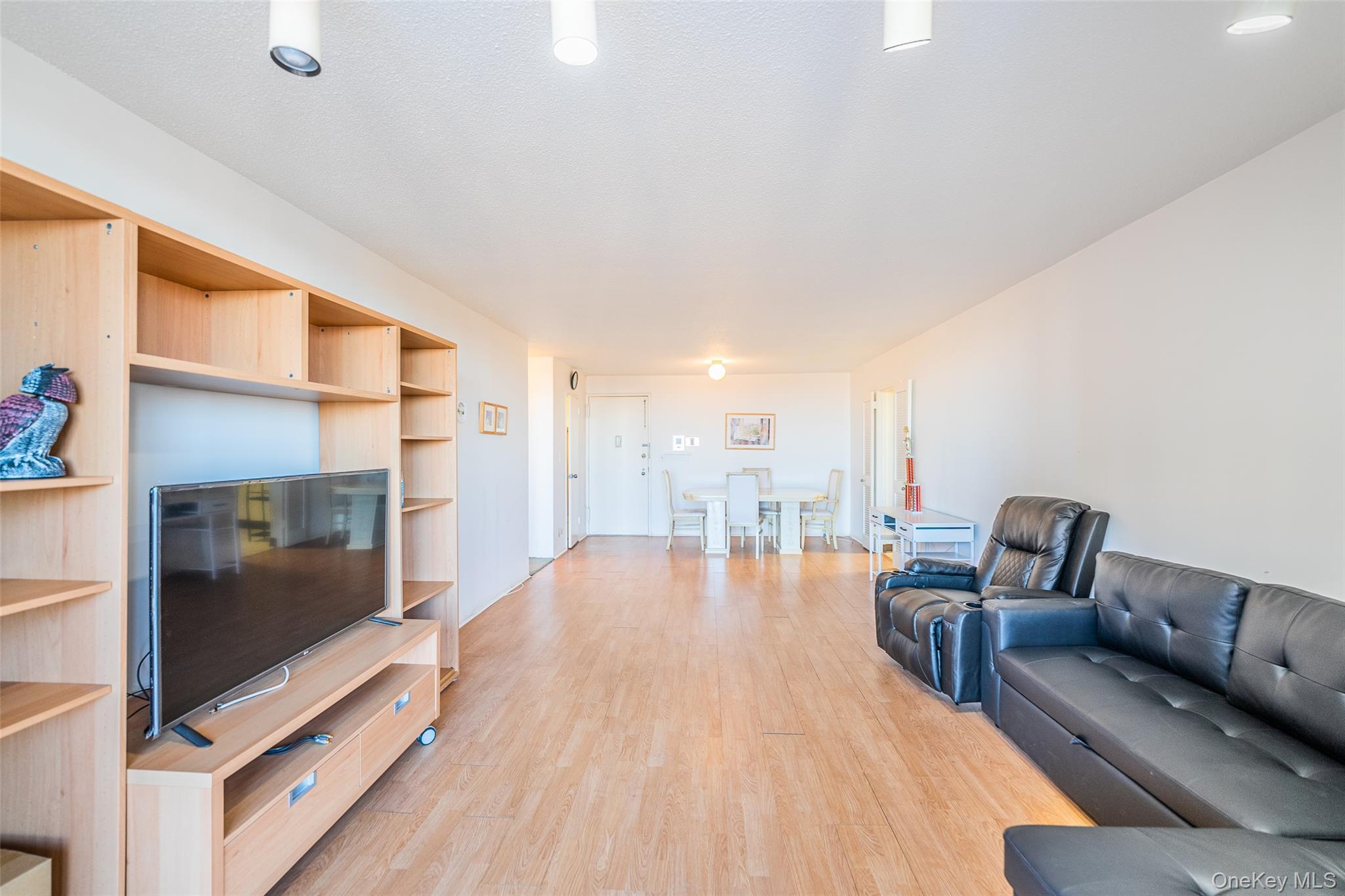 Condo Bay Club  Queens, NY 11360, MLS-948676-19