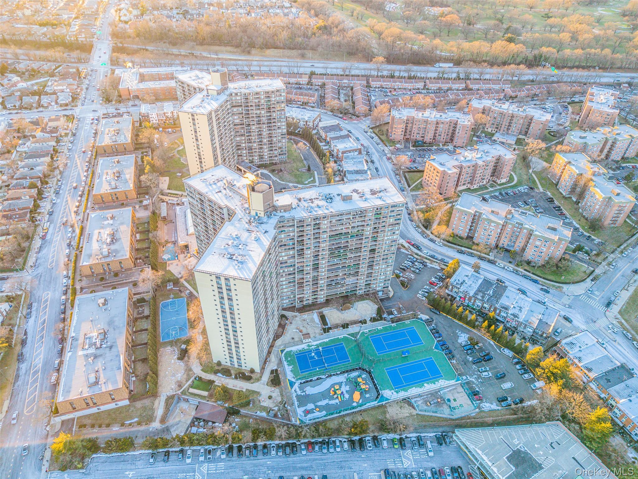 Condo Bay Club  Queens, NY 11360, MLS-948676-32