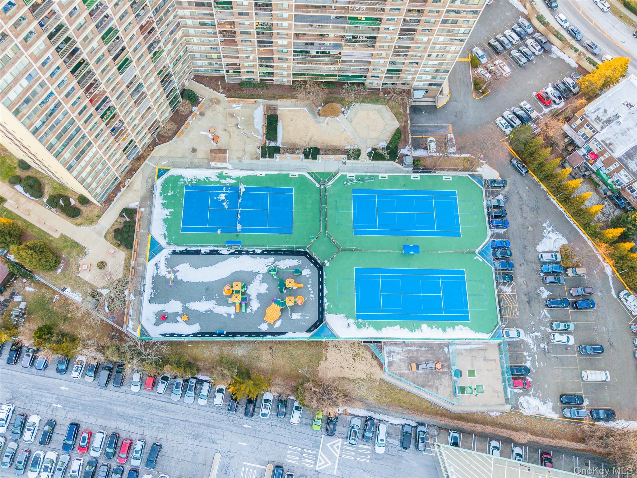 Condo Bay Club  Queens, NY 11360, MLS-948676-33