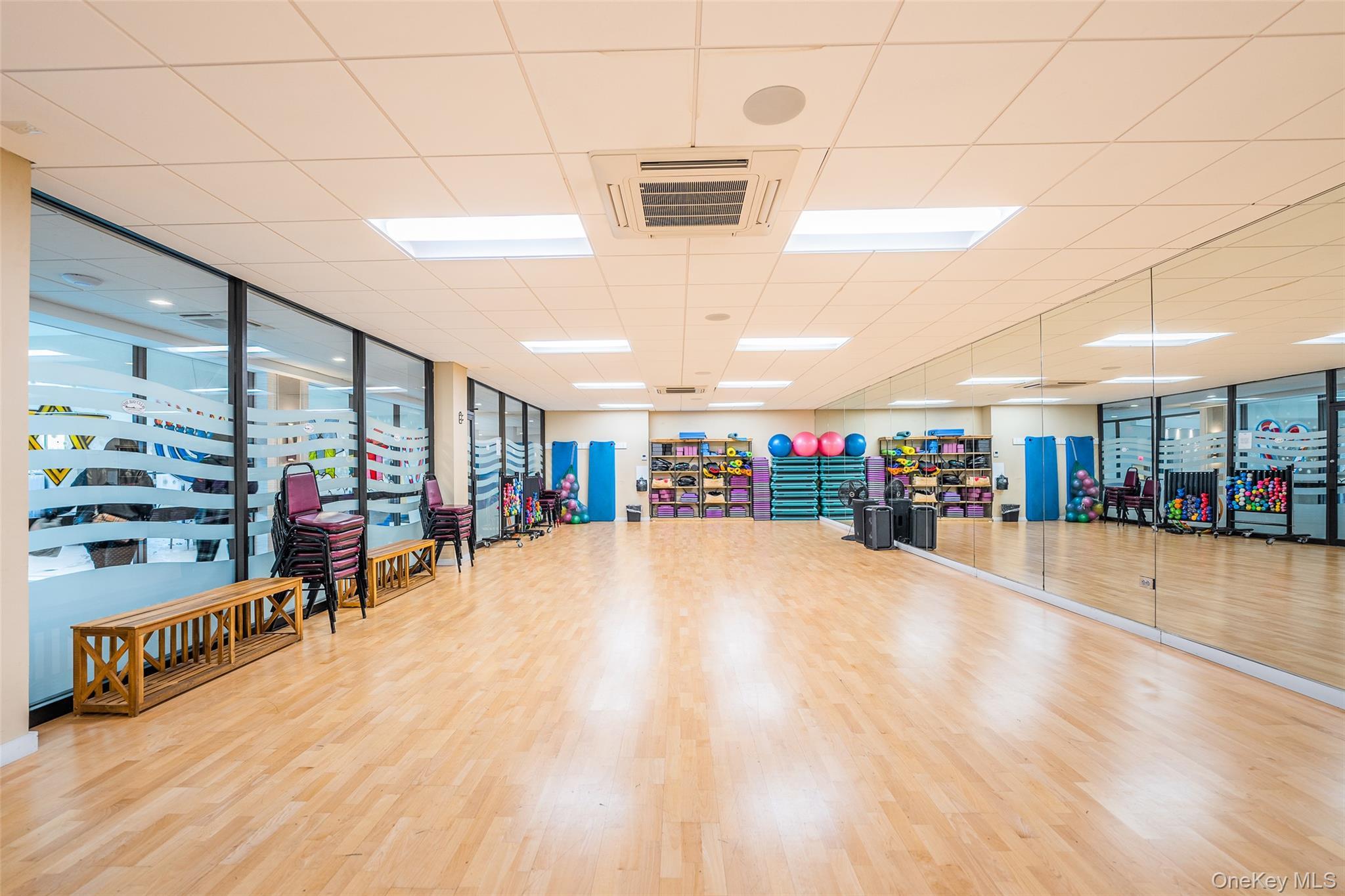 Condo Bay Club  Queens, NY 11360, MLS-948676-8