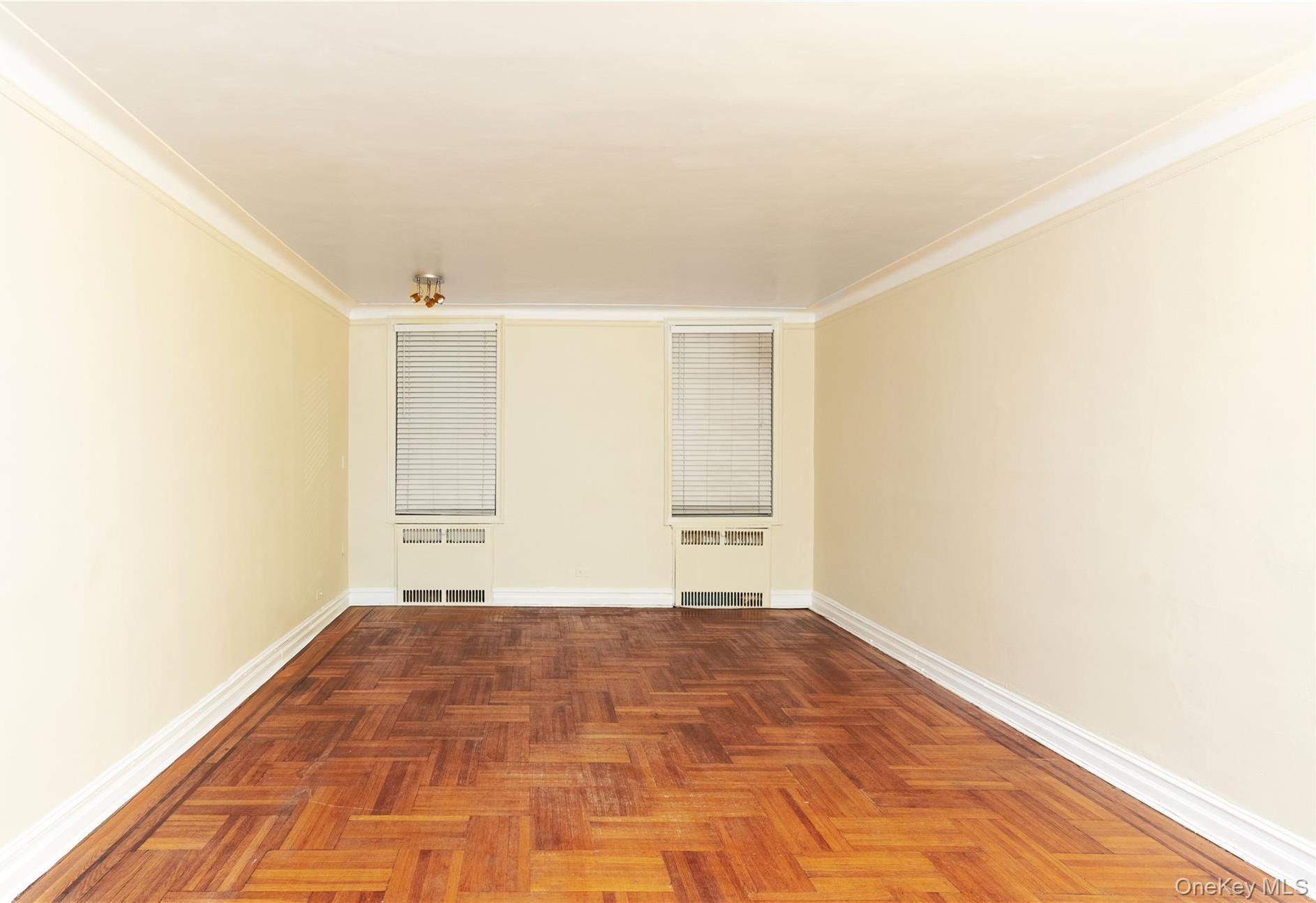 Coop 75th  Queens, NY 11375, MLS-948731-8