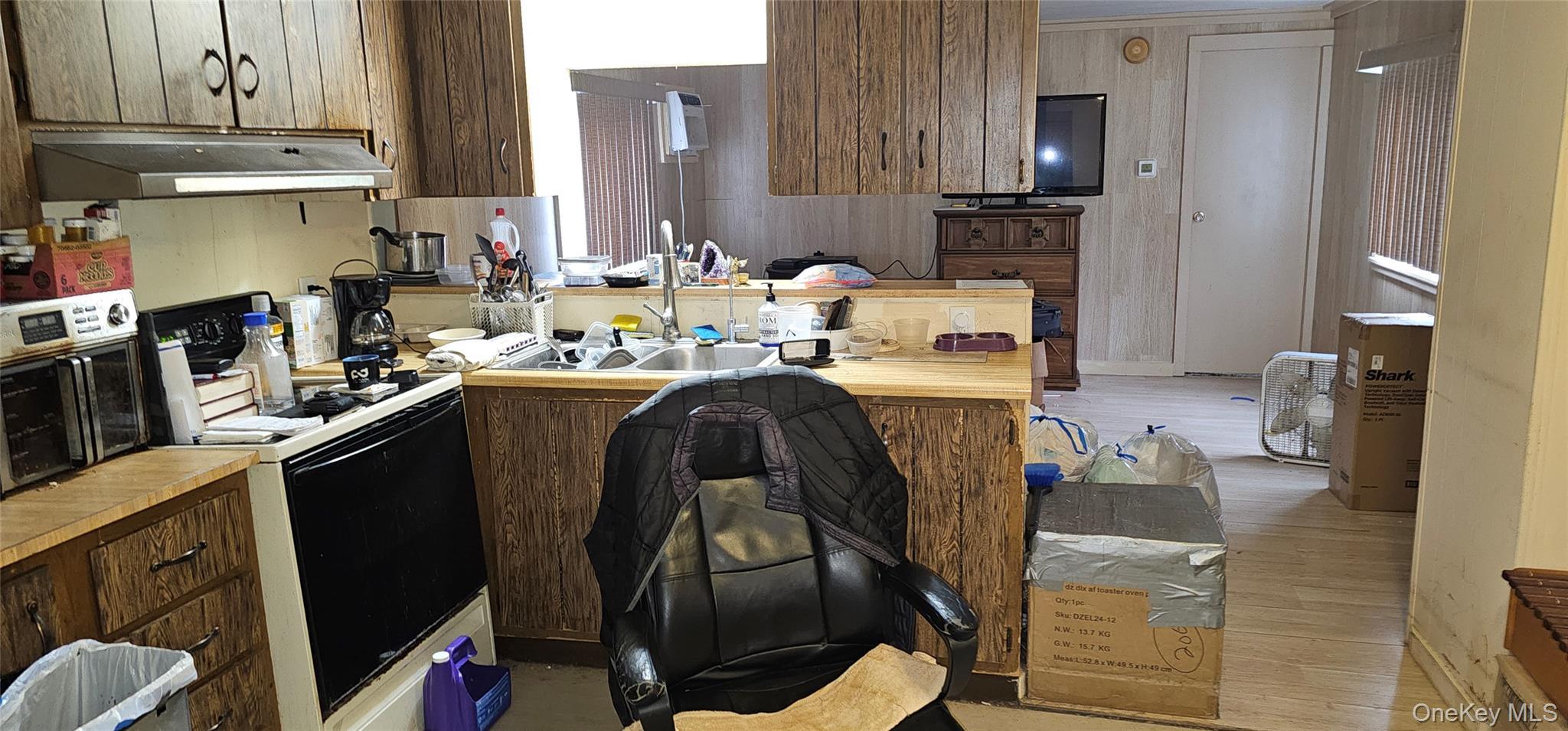 Single Family Riverleigh  Suffolk County, NY 11901, MLS-948763-5