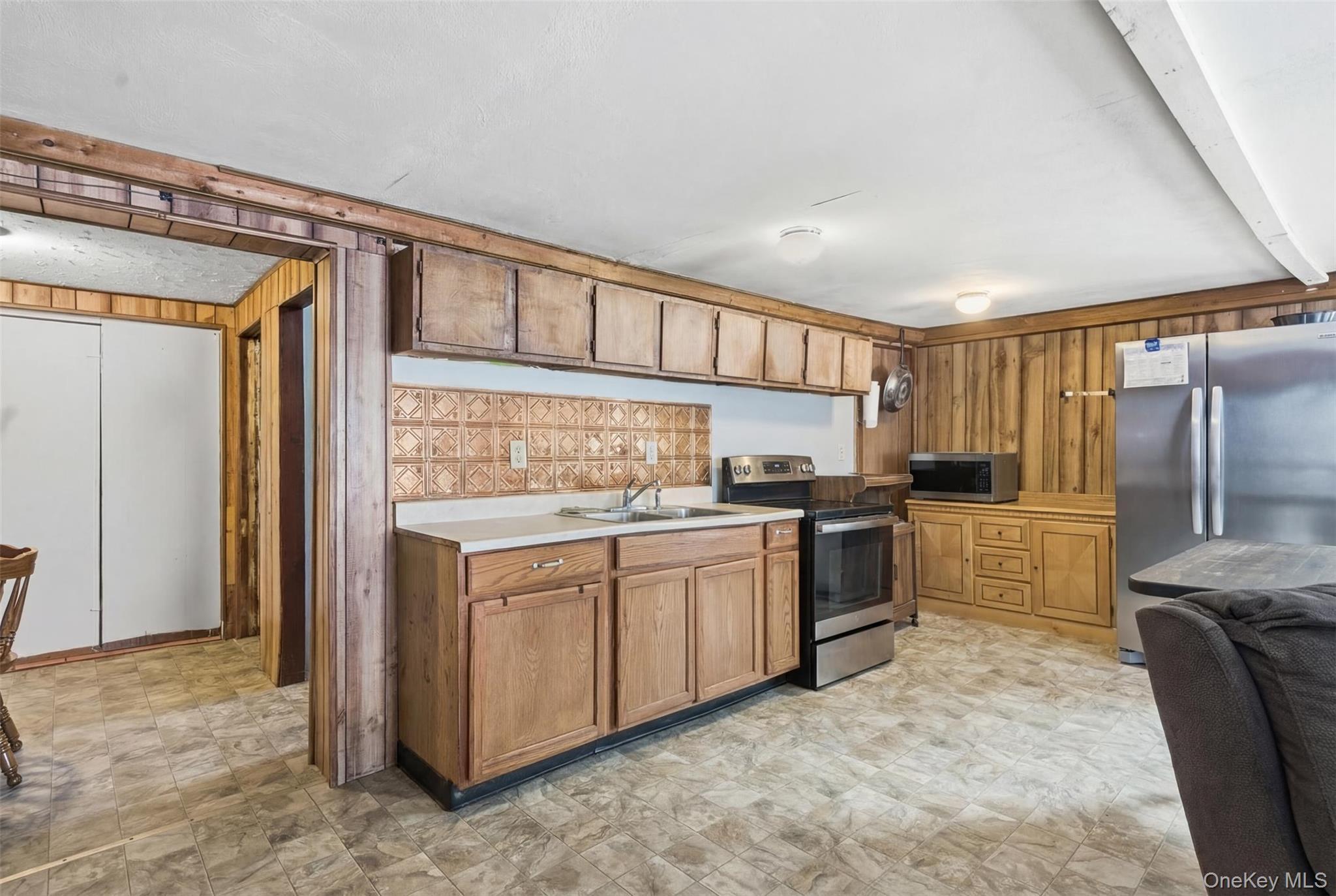 Single Family Route 9g Columbia County, NY 12534, MLS-948769-35