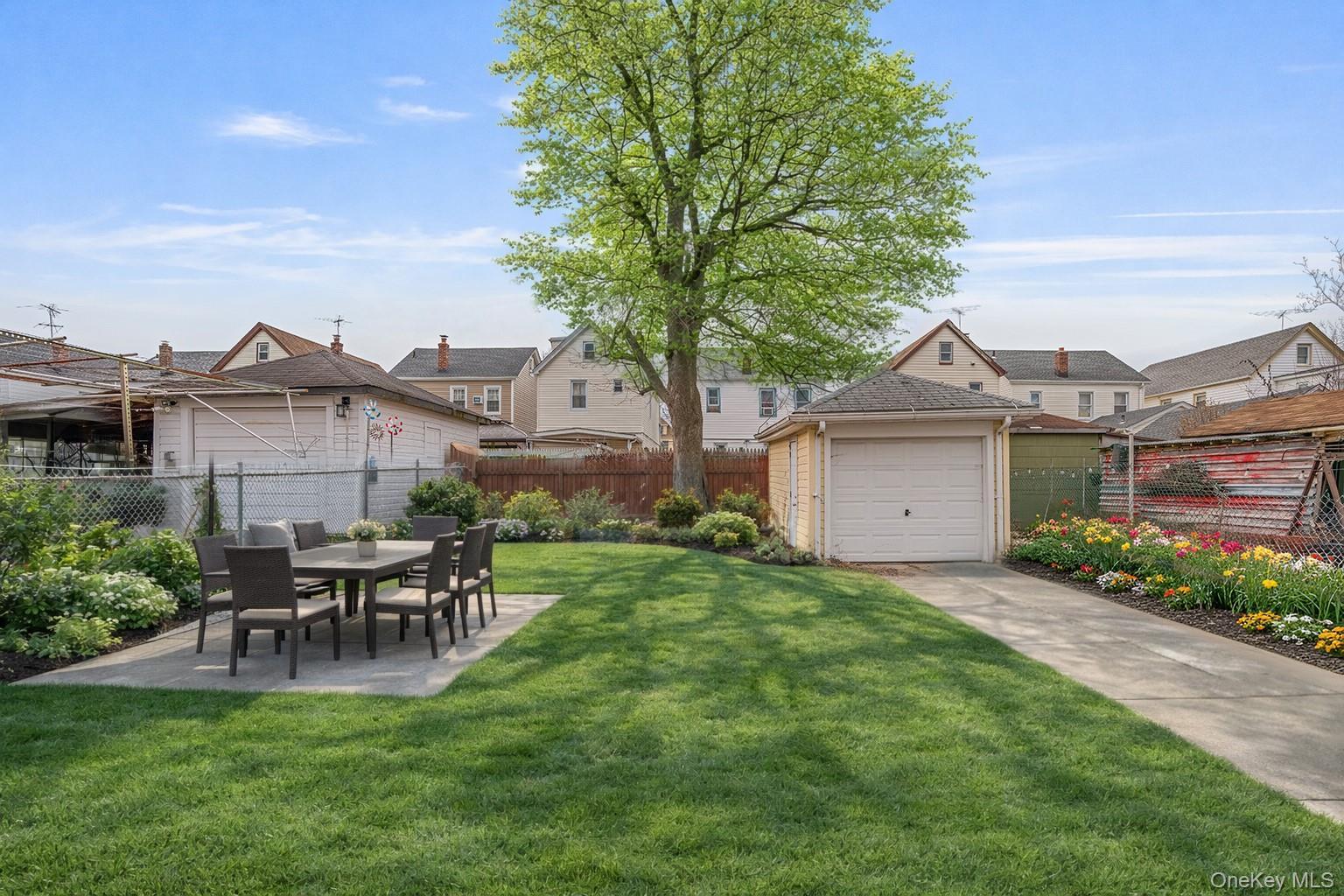 Single Family 205th  Queens, NY 11423, MLS-948793-9